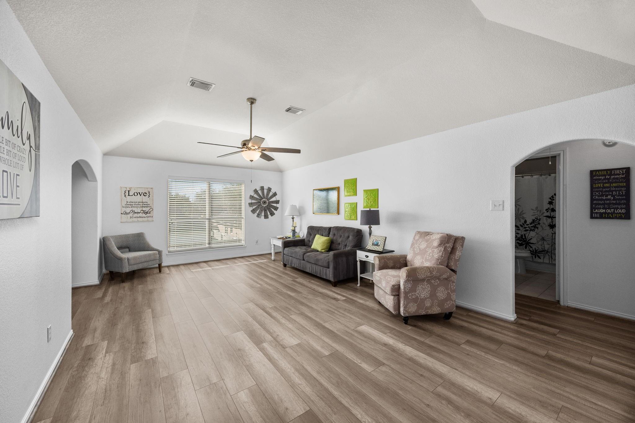 6911 Hamilton Falls Lane