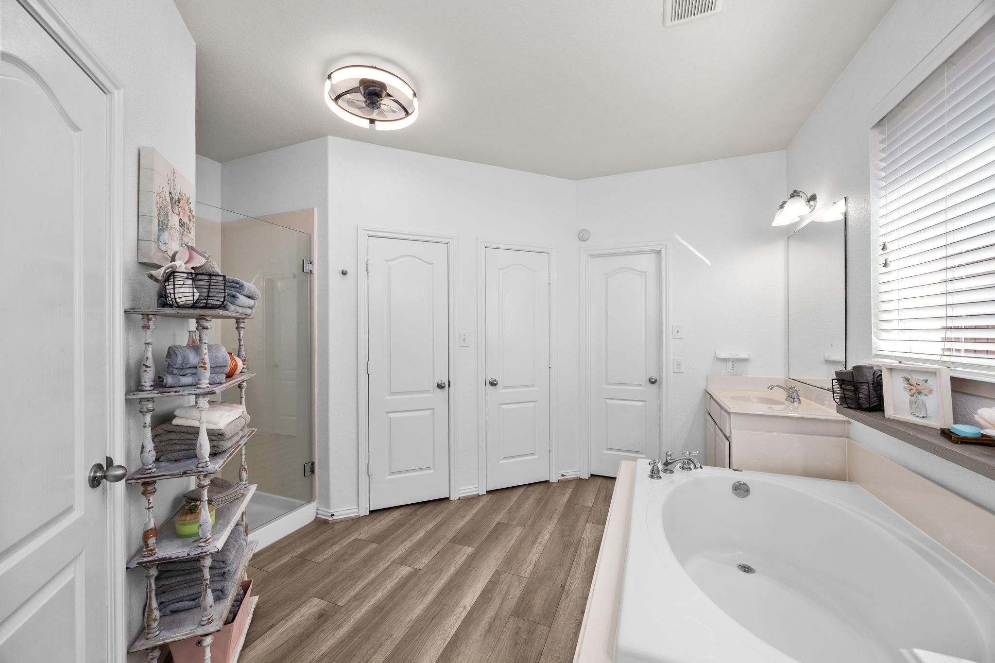 6911 Hamilton Falls Lane