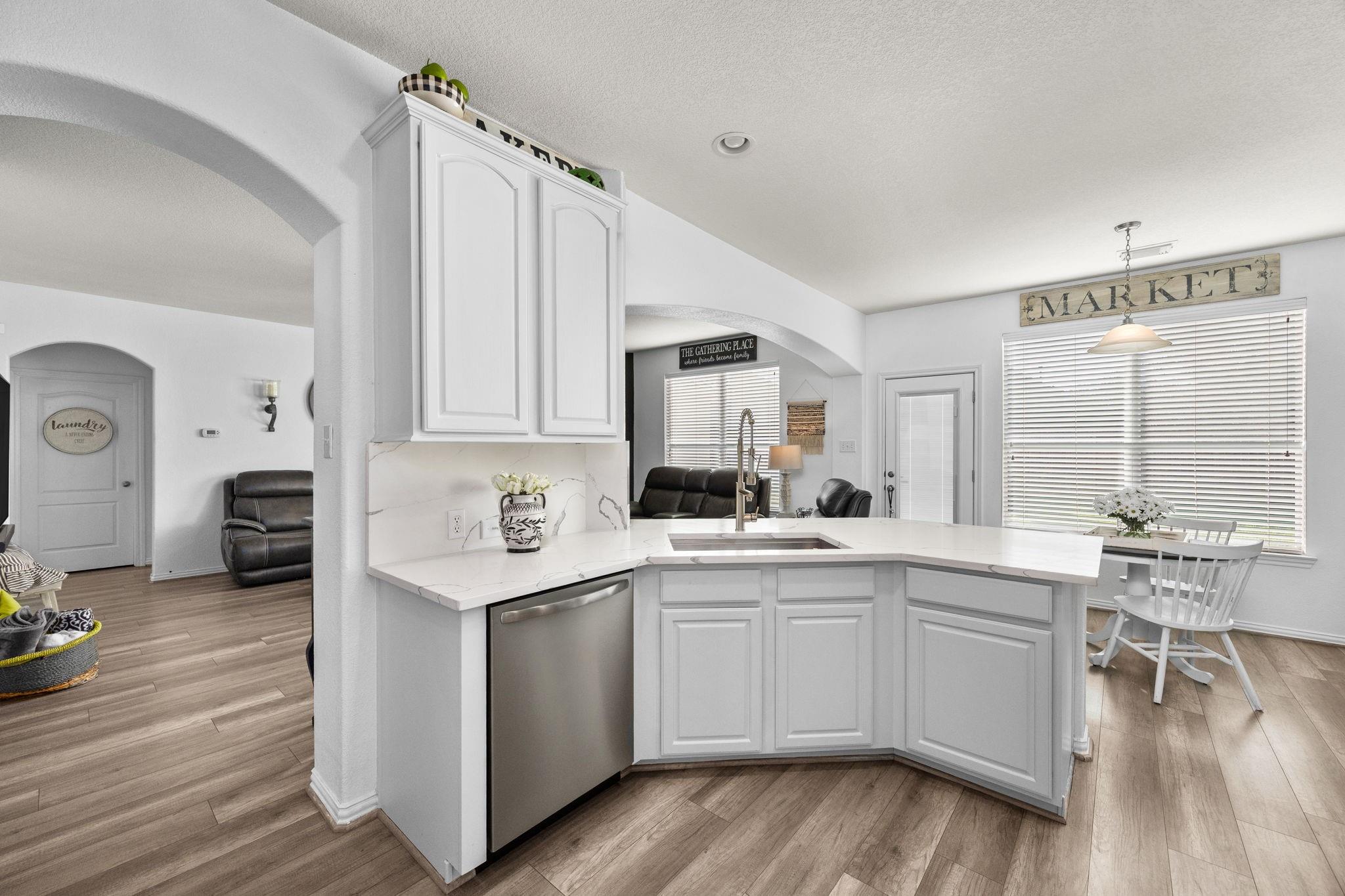 6911 Hamilton Falls Lane