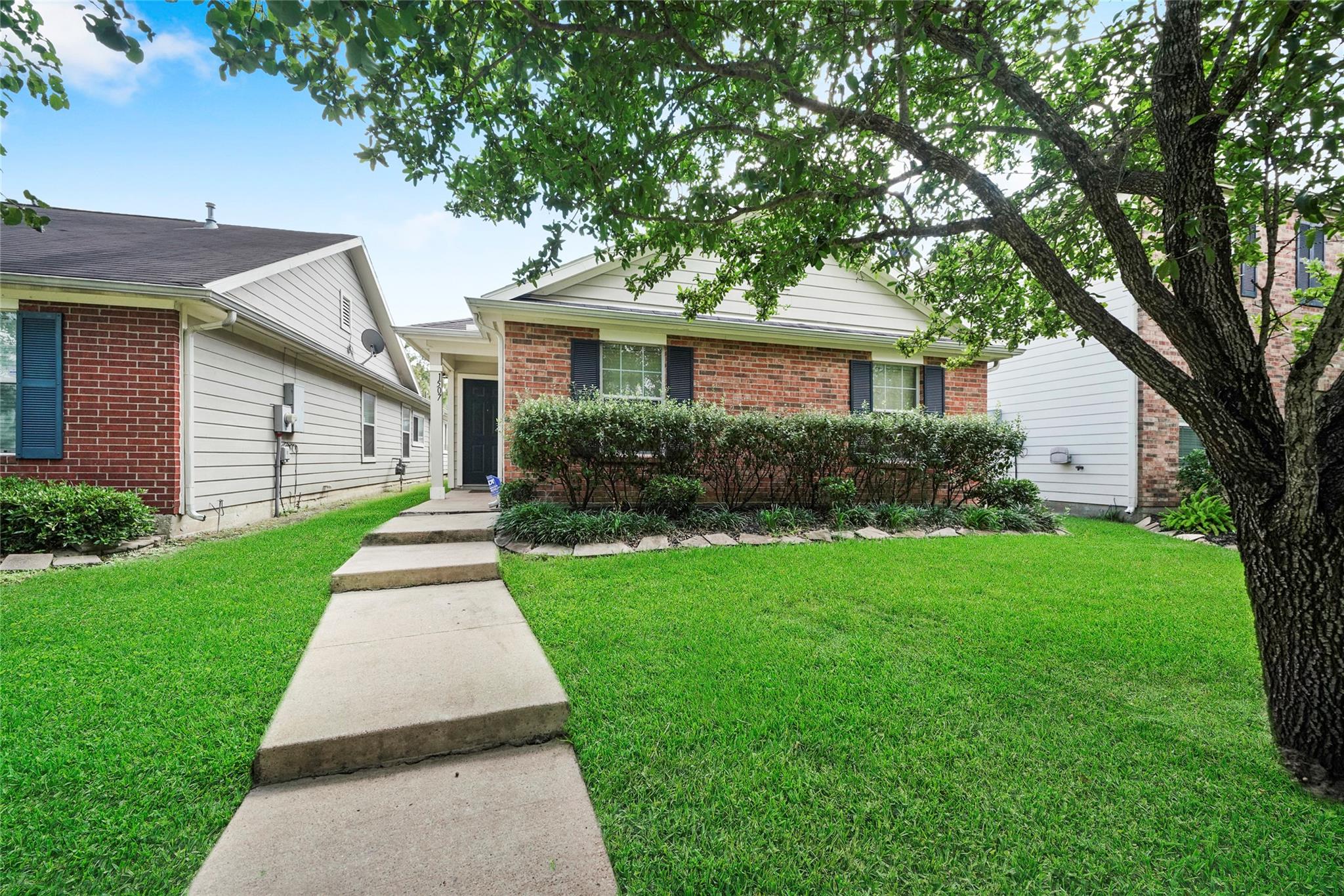 1507 Kew Garden Kew Garden Drive