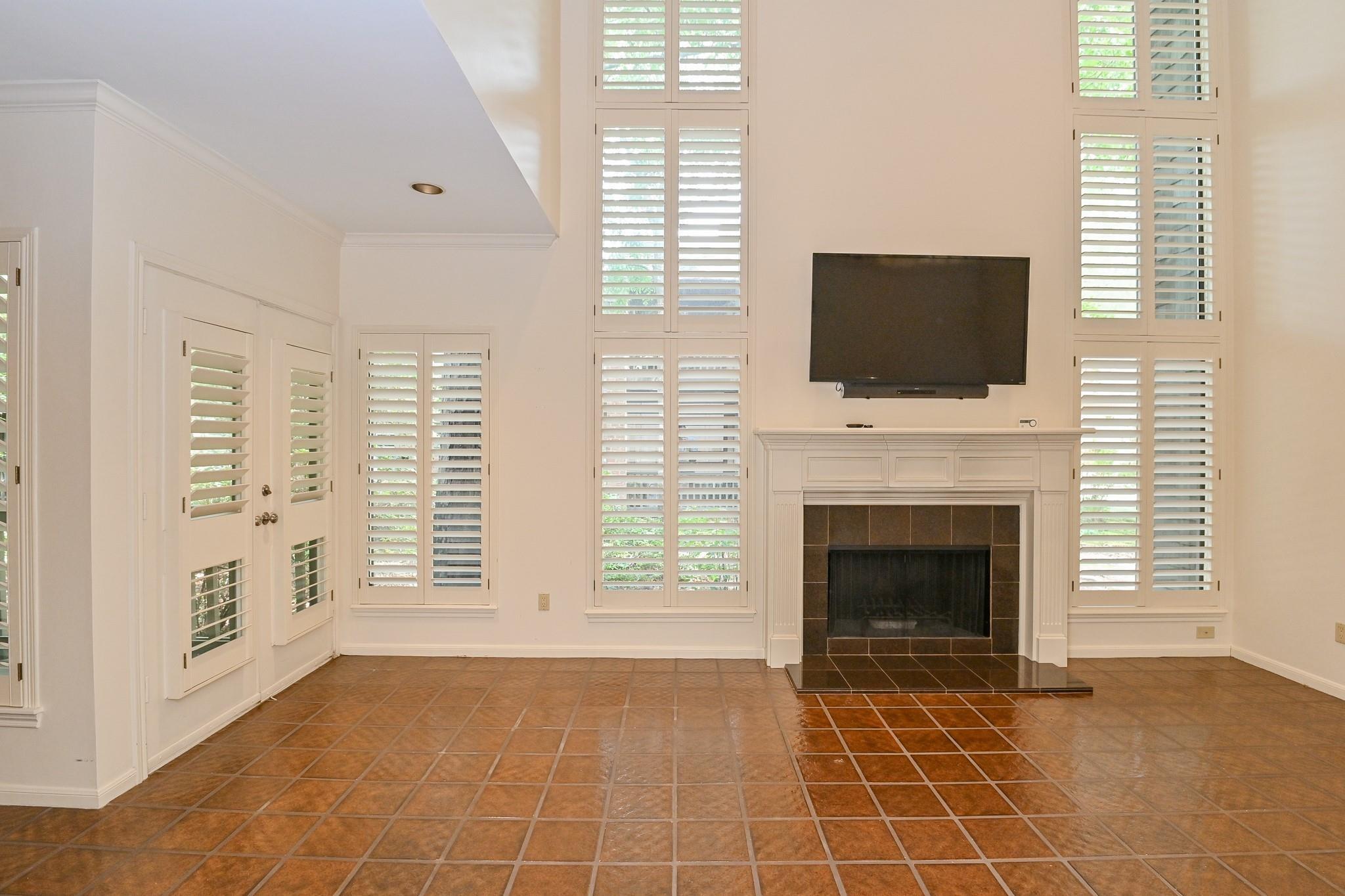 294 Sugarberry Circle