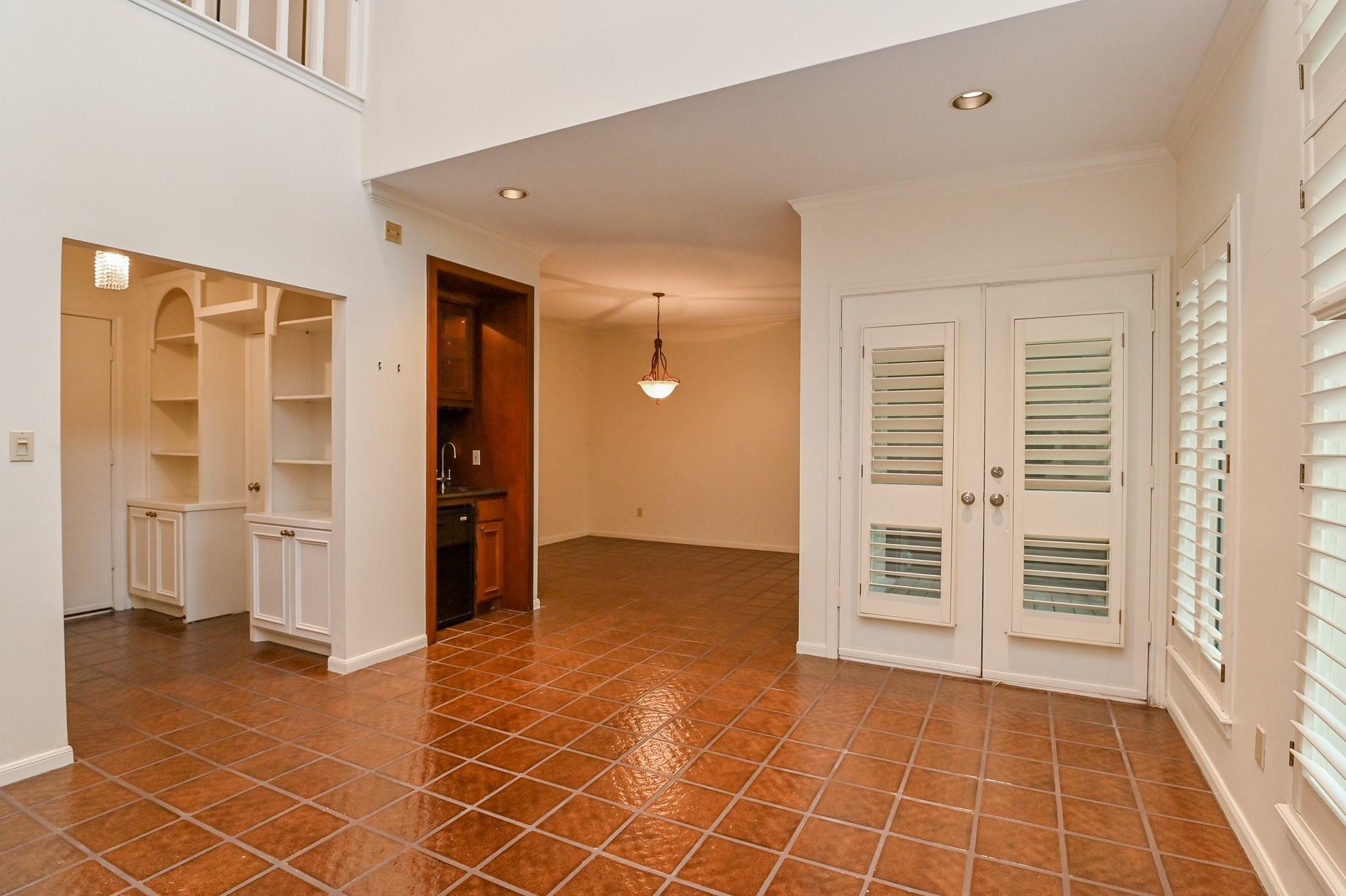 294 Sugarberry Circle