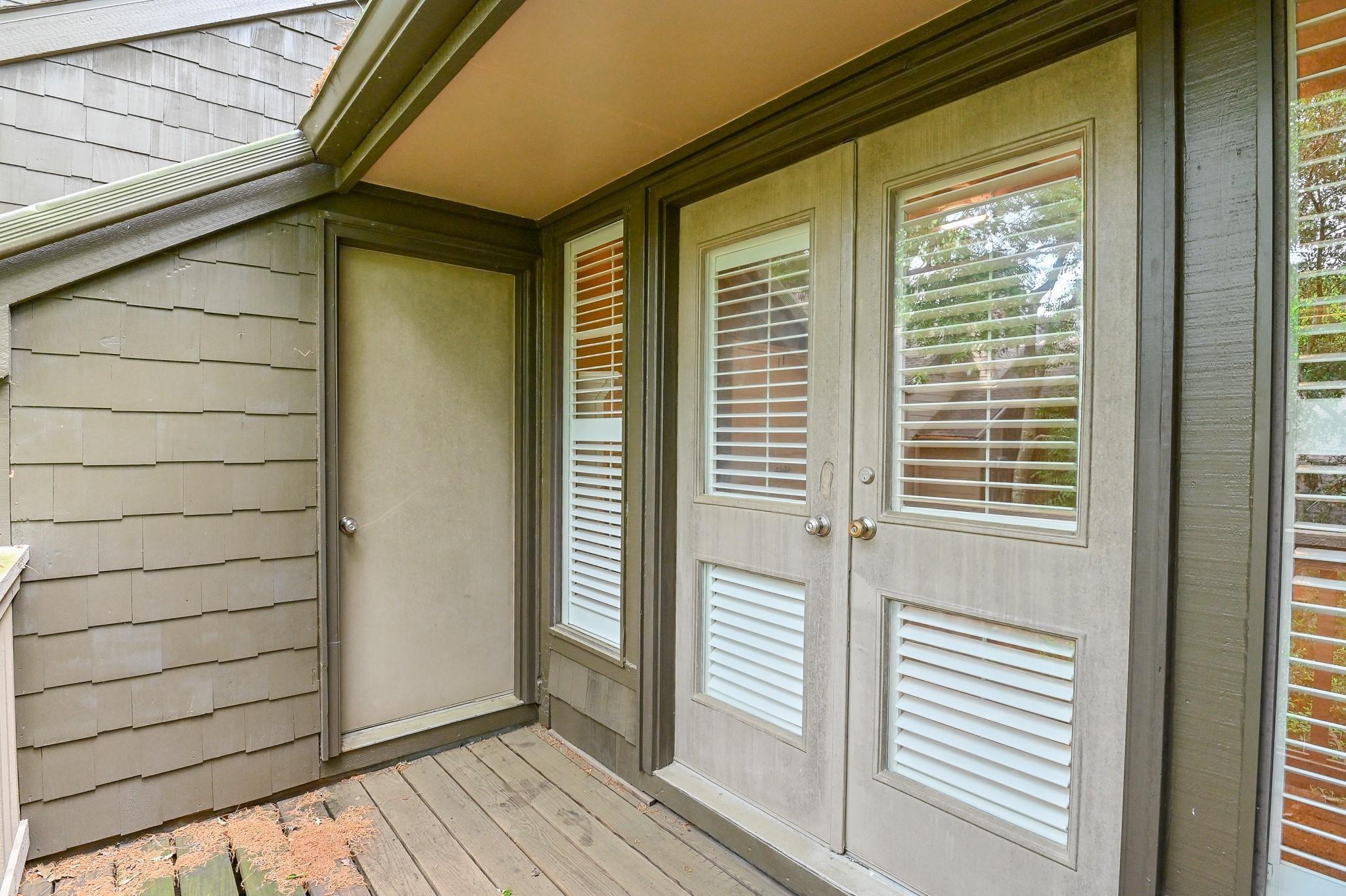 294 Sugarberry Circle