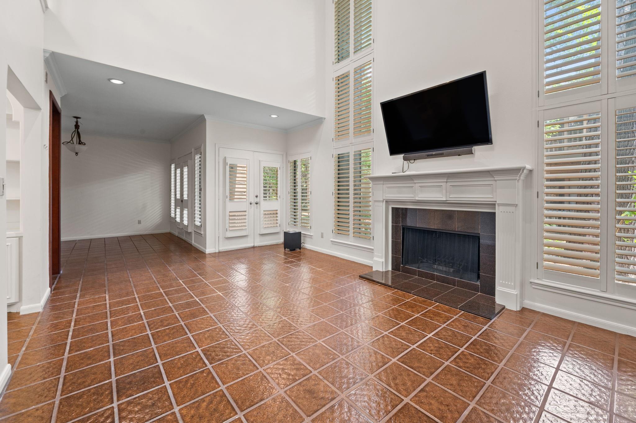 294 Sugarberry Circle