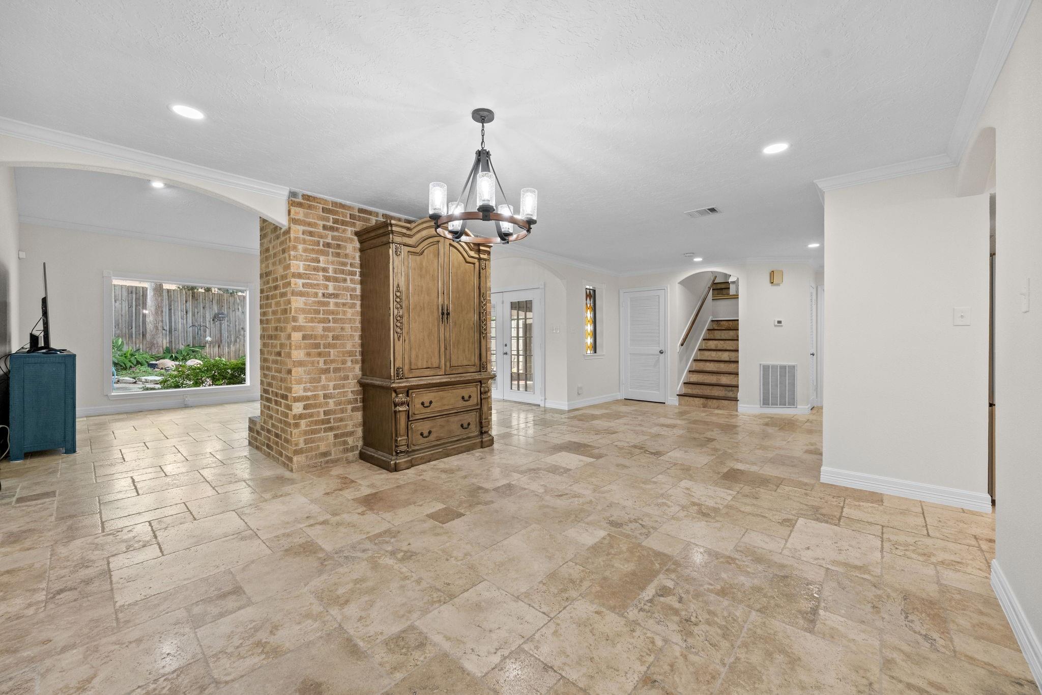 1375 Bullock Lane