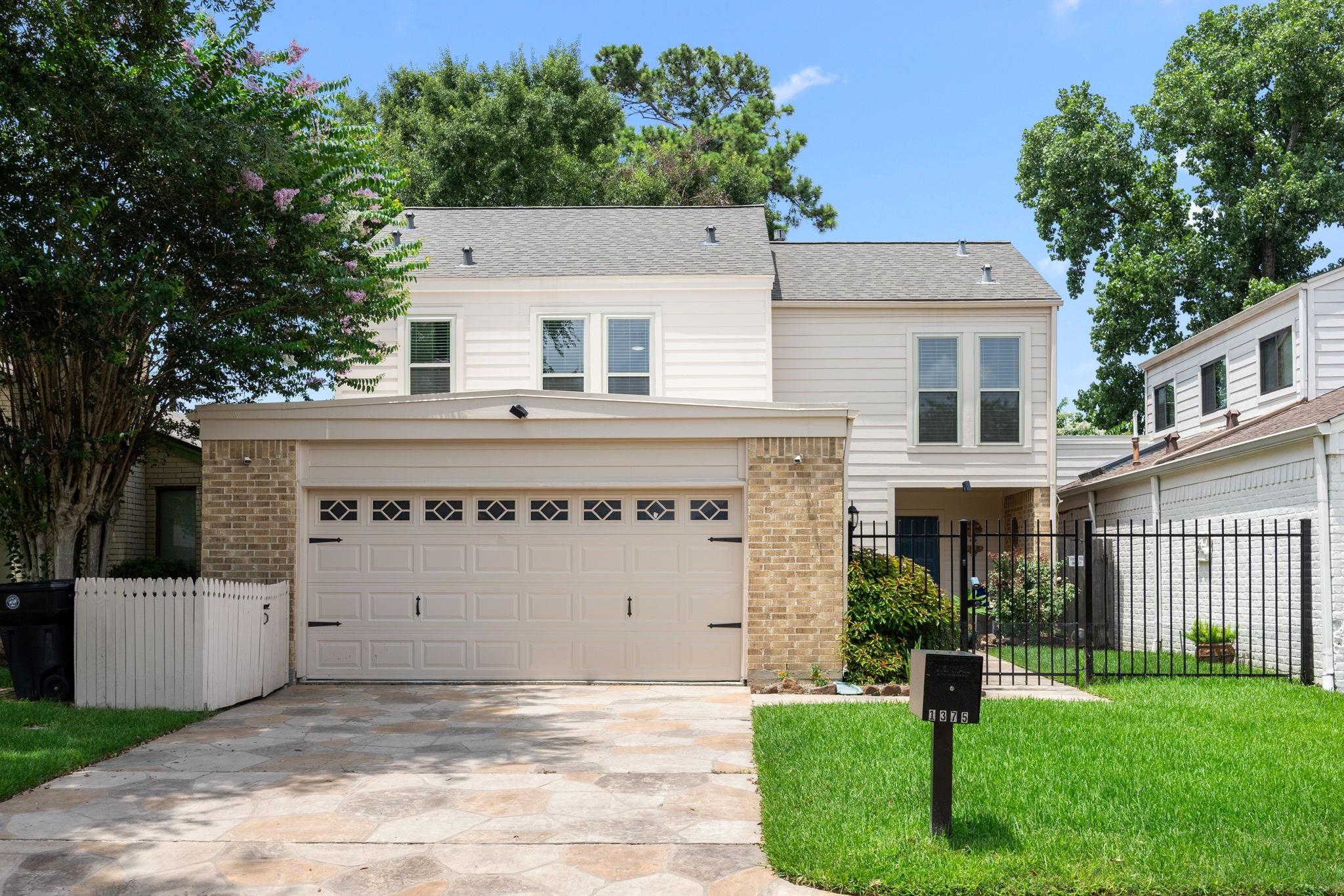 1375 Bullock Lane