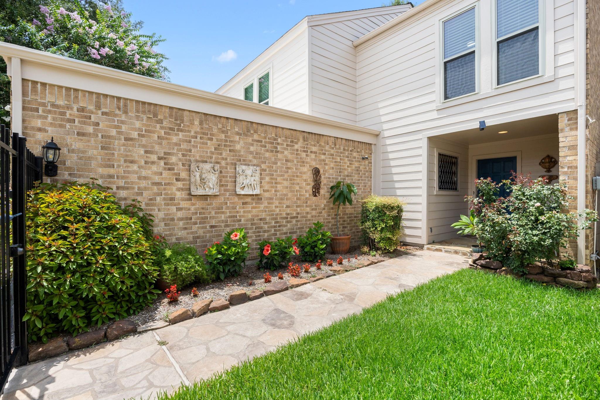 1375 Bullock Lane