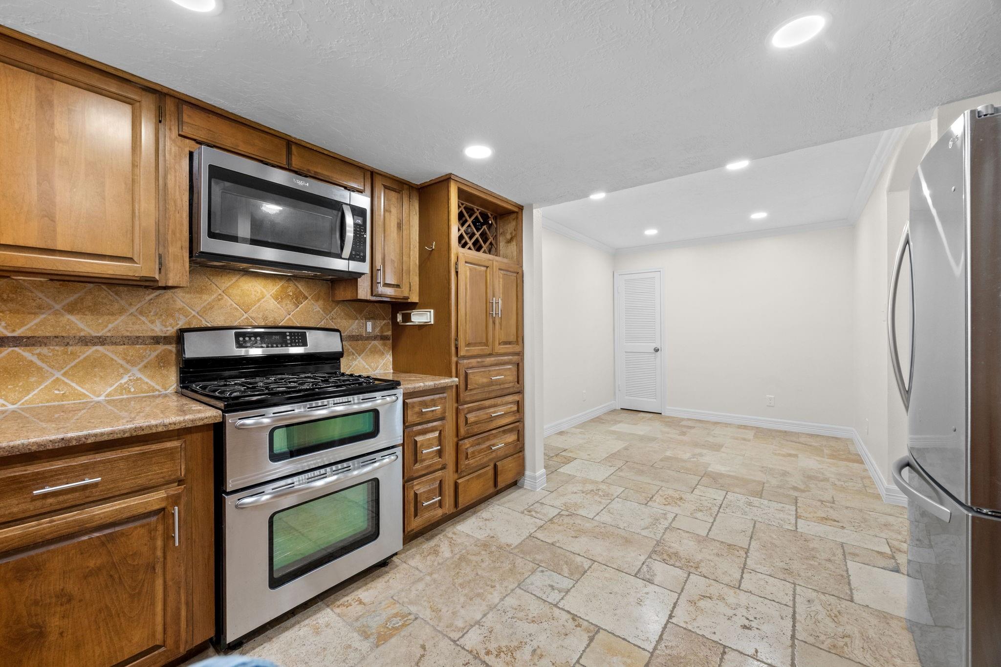 1375 Bullock Lane