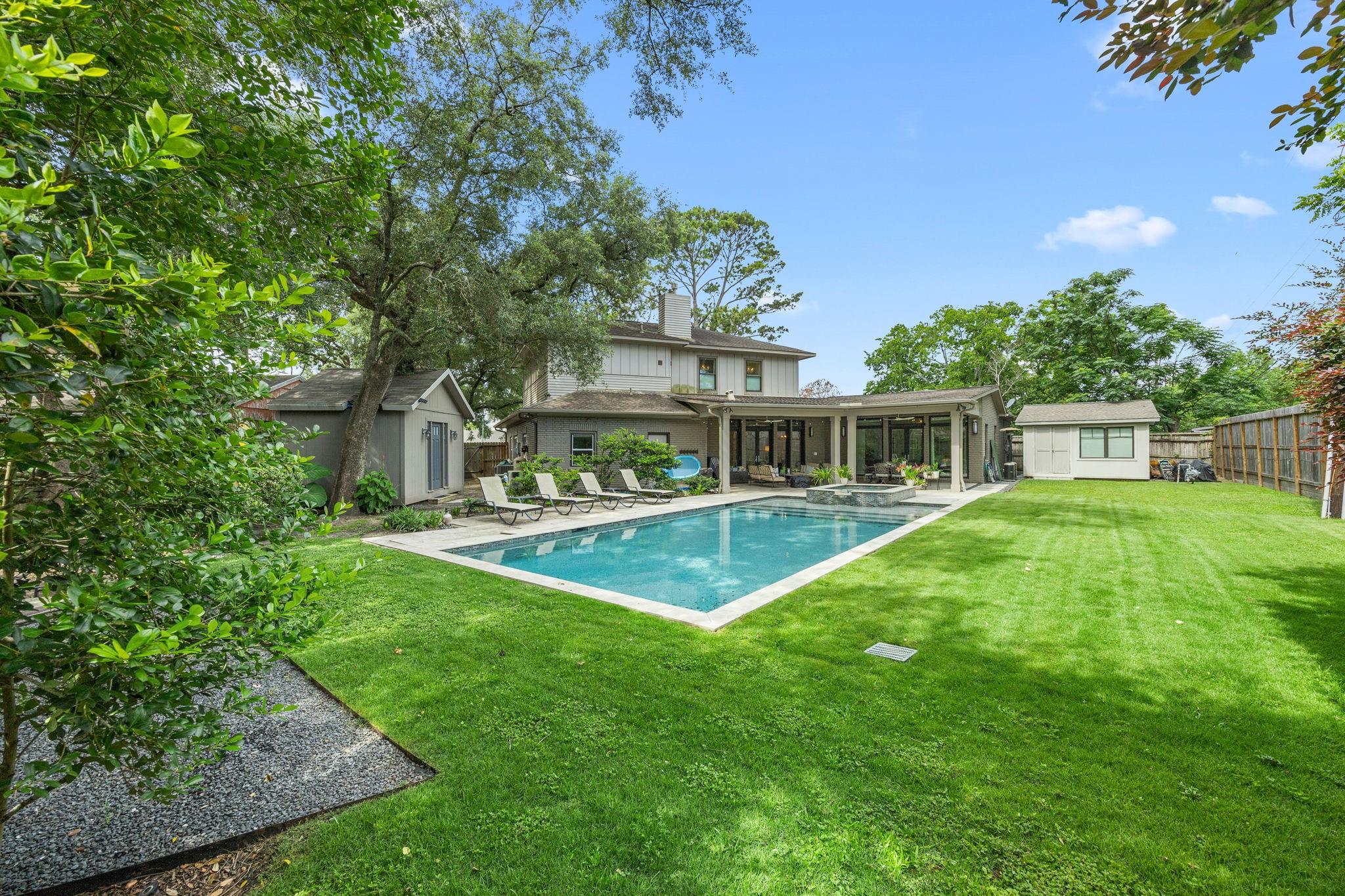 22 Laurenhurst Court