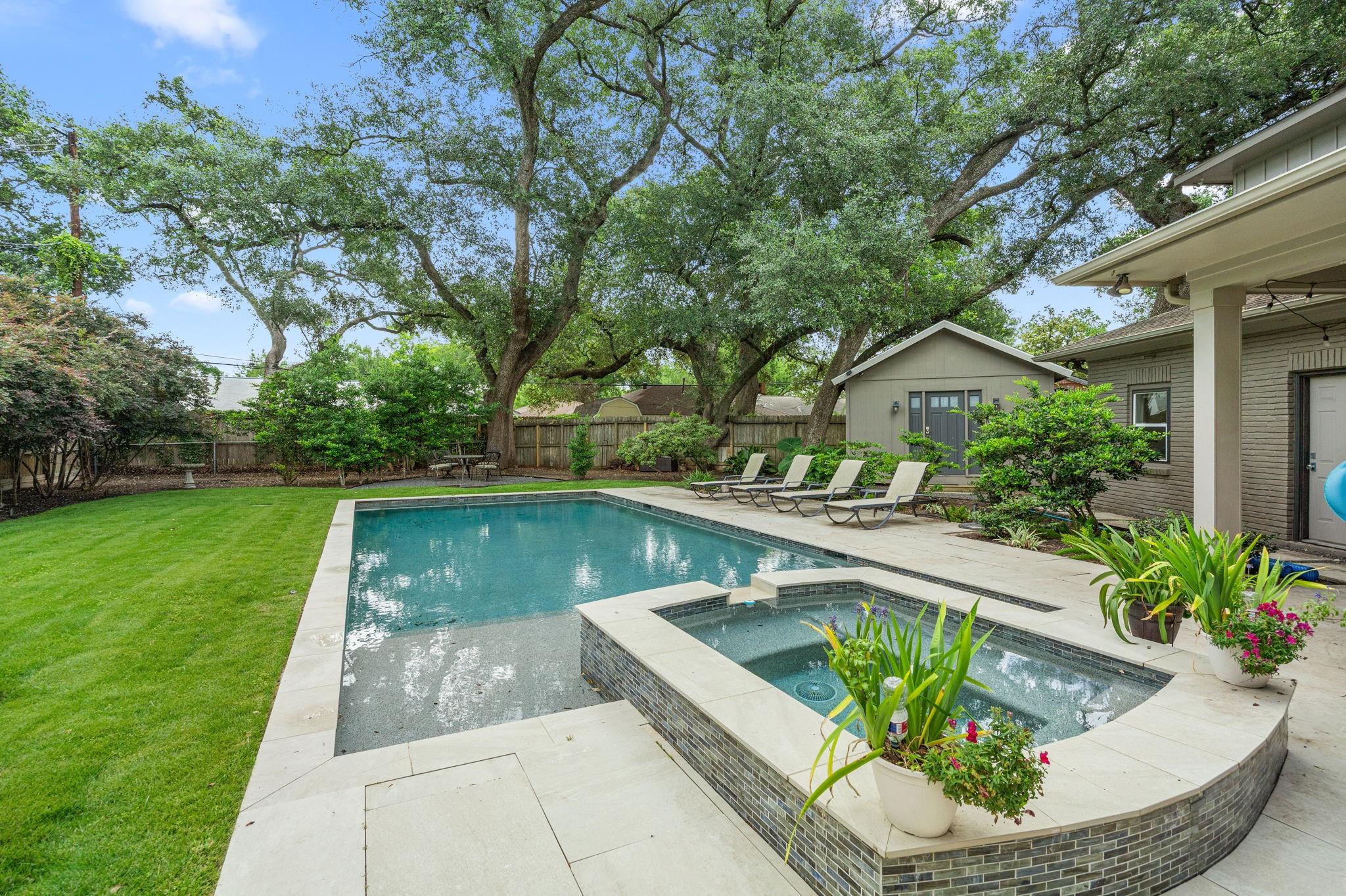 22 Laurenhurst Court