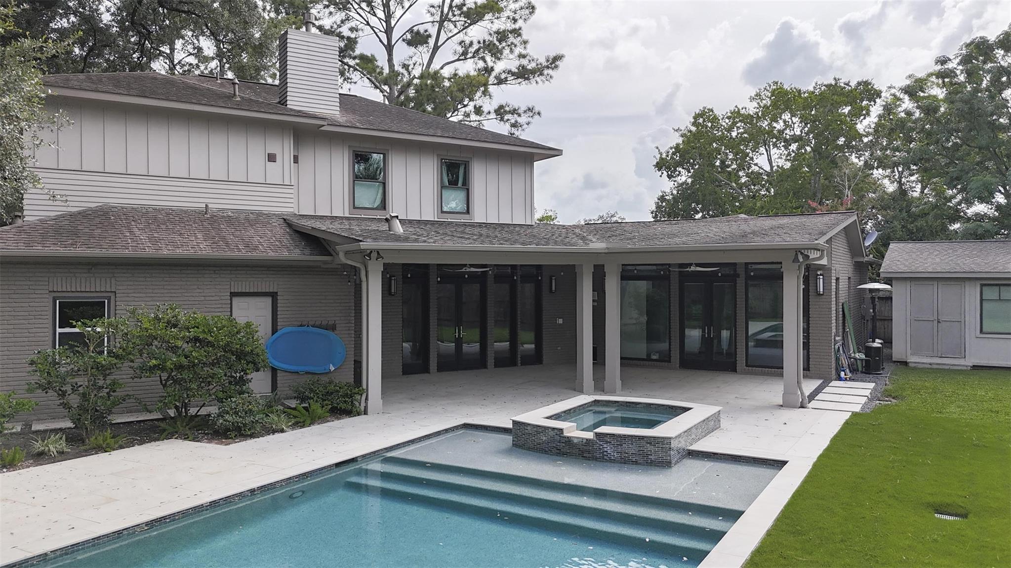 22 Laurenhurst Court
