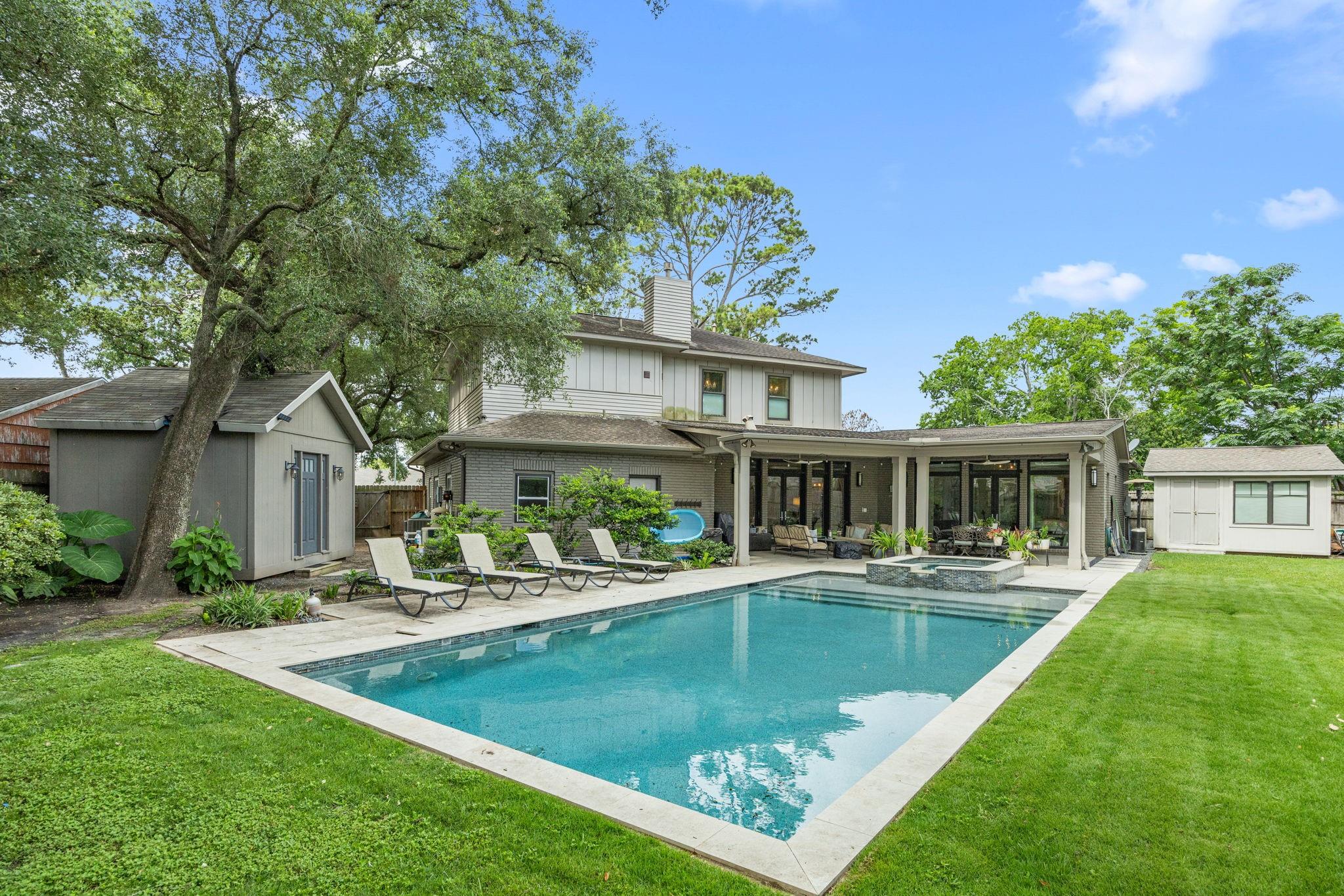 22 Laurenhurst Court