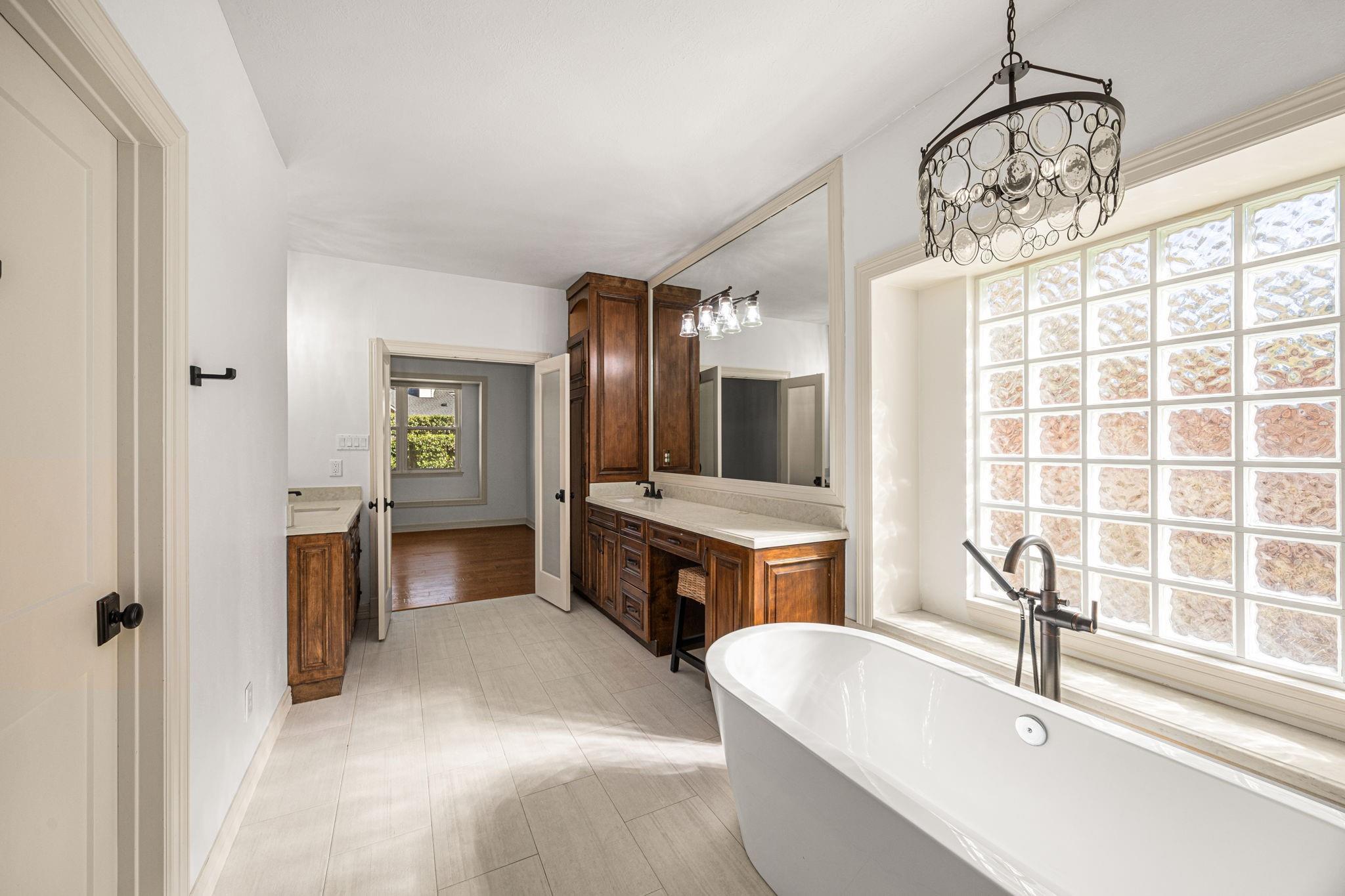 12502 Pebble Way Court