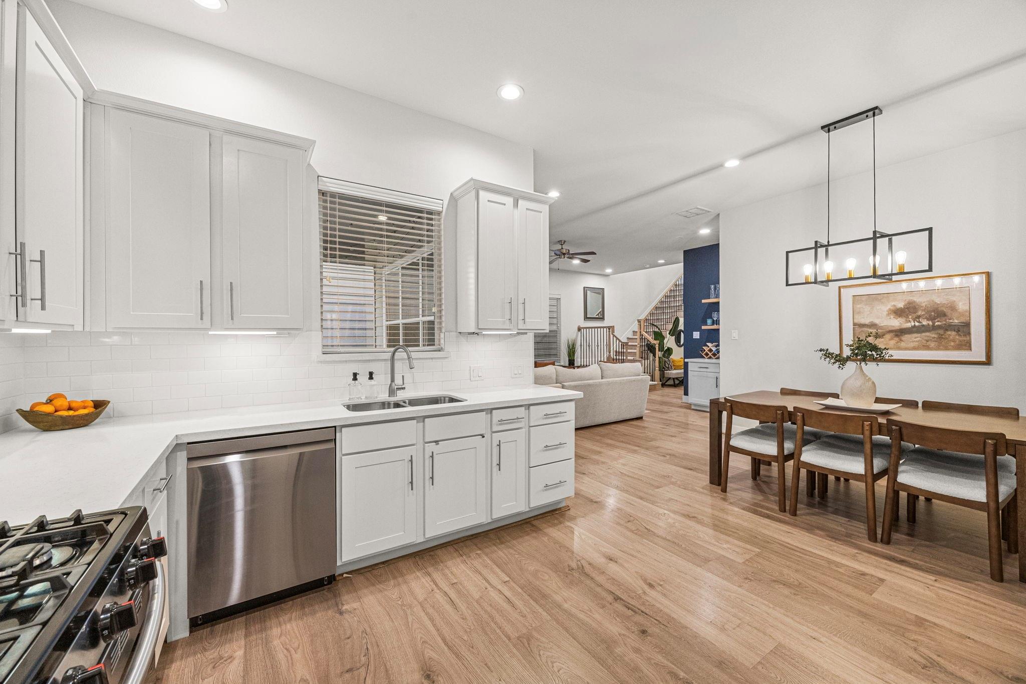 8817 Hollister Pine Court