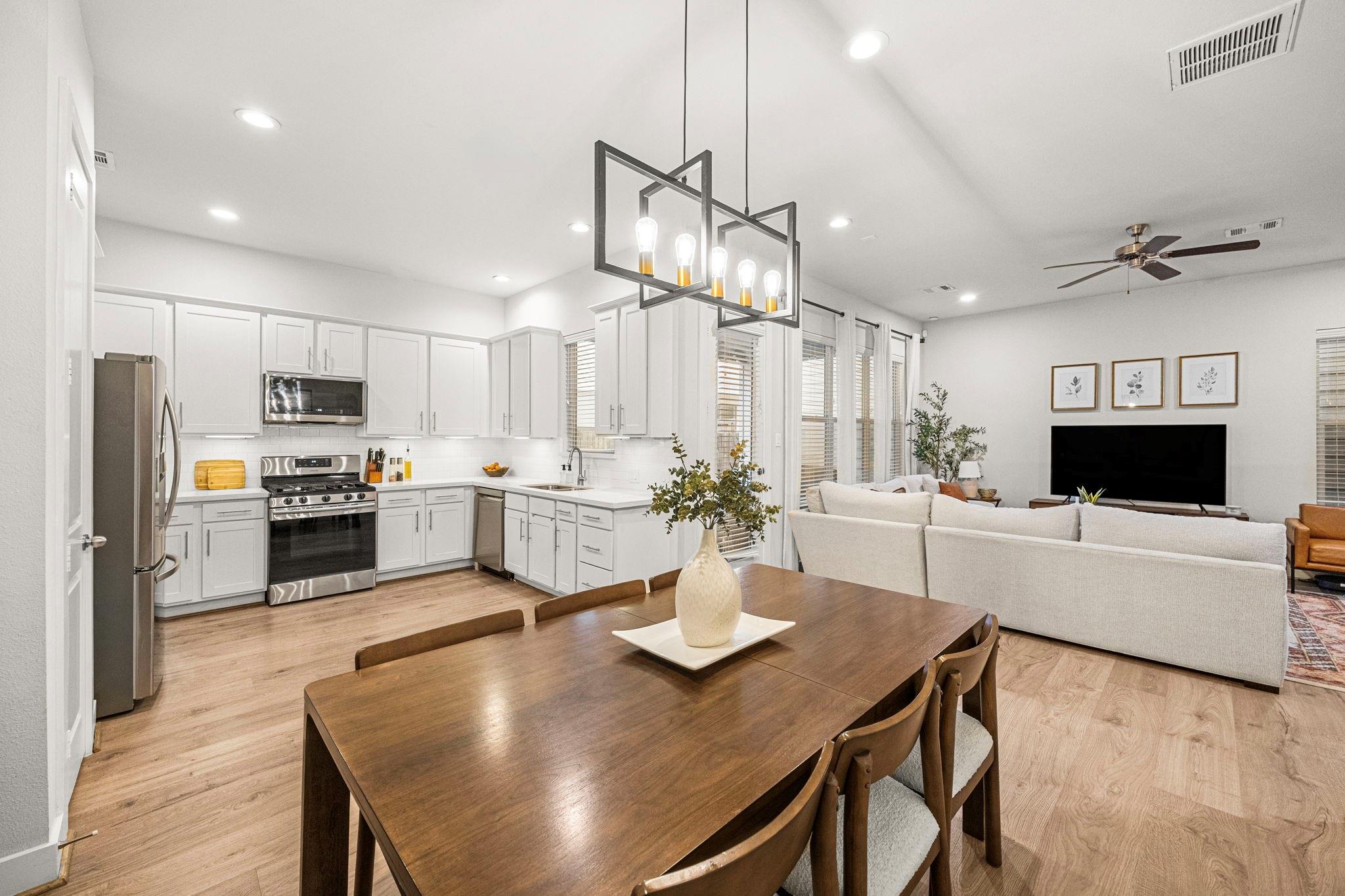 8817 Hollister Pine Court