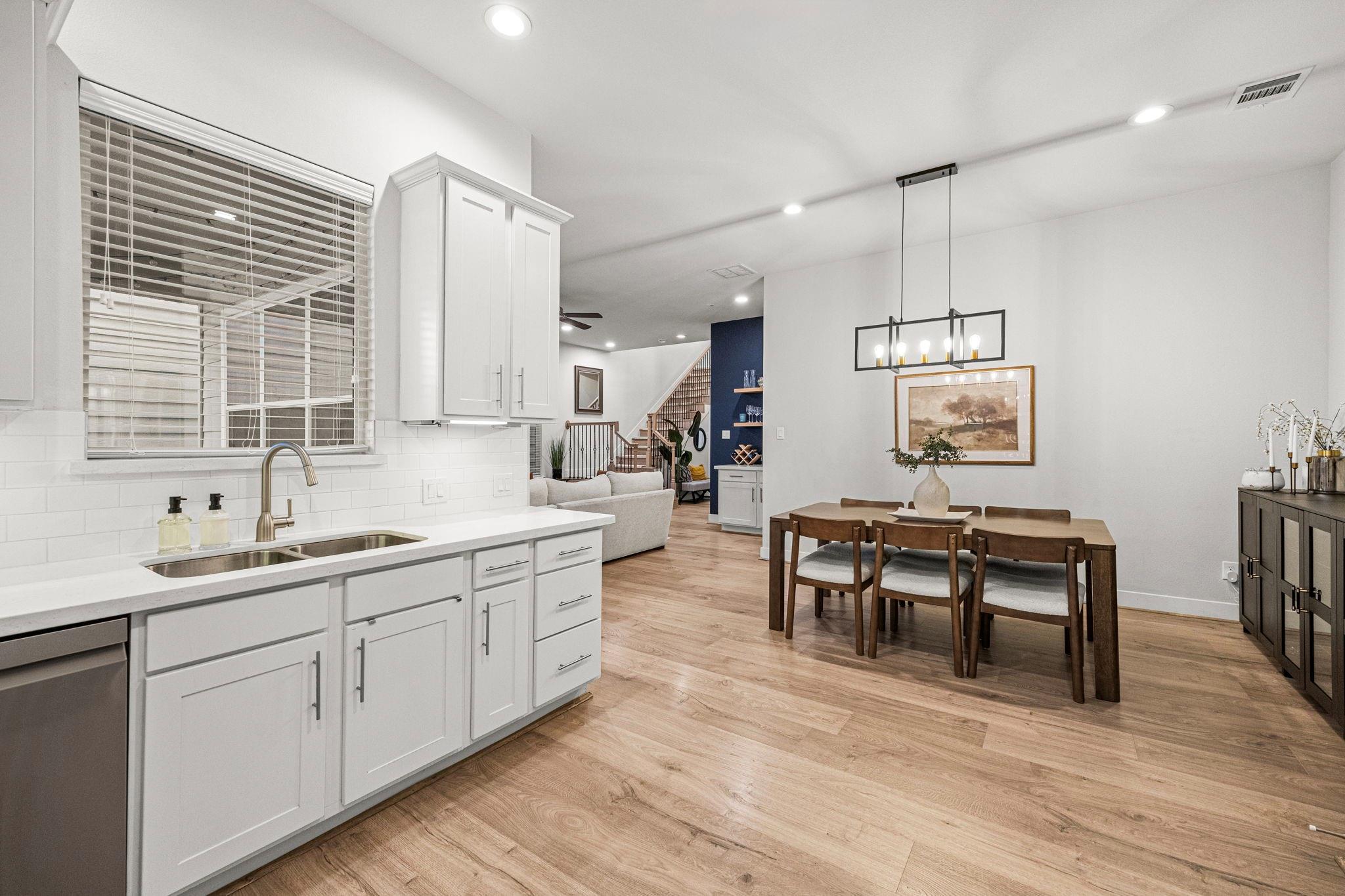8817 Hollister Pine Court