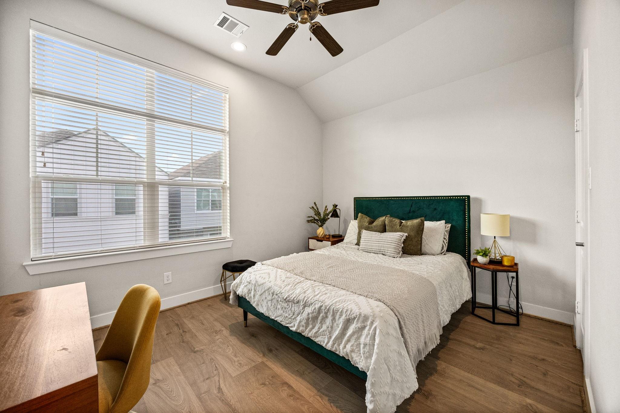 8817 Hollister Pine Court