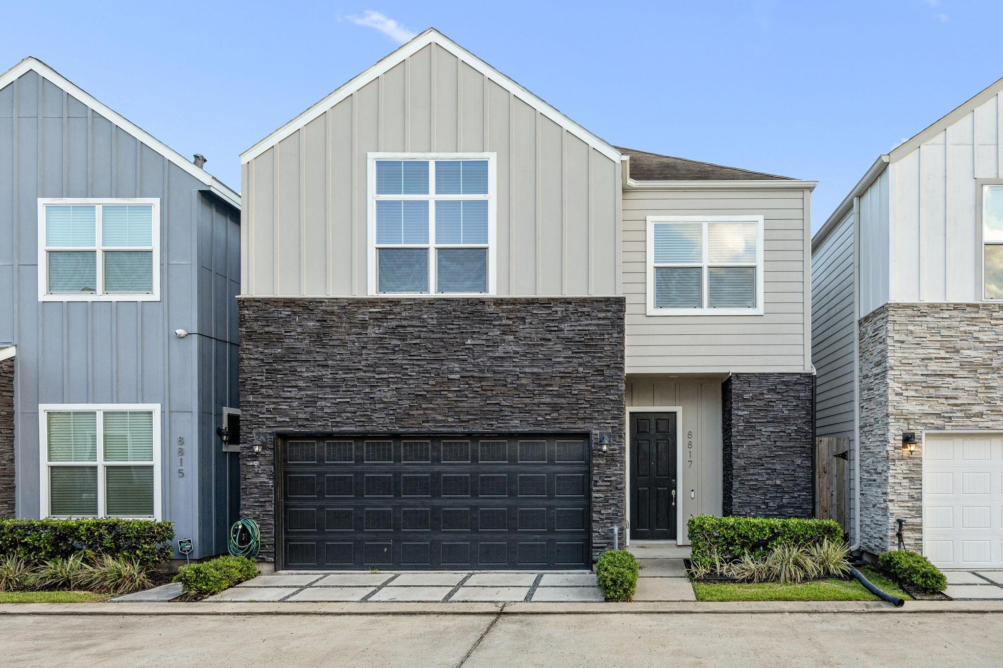 8817 Hollister Pine Court