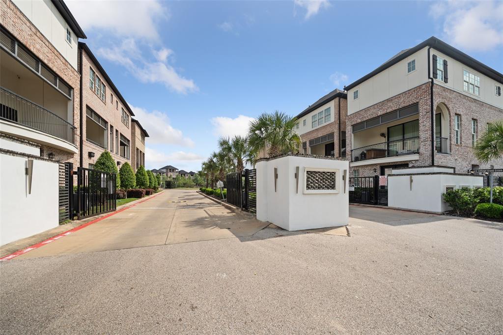 6006 Cottage Grove Lake Drive