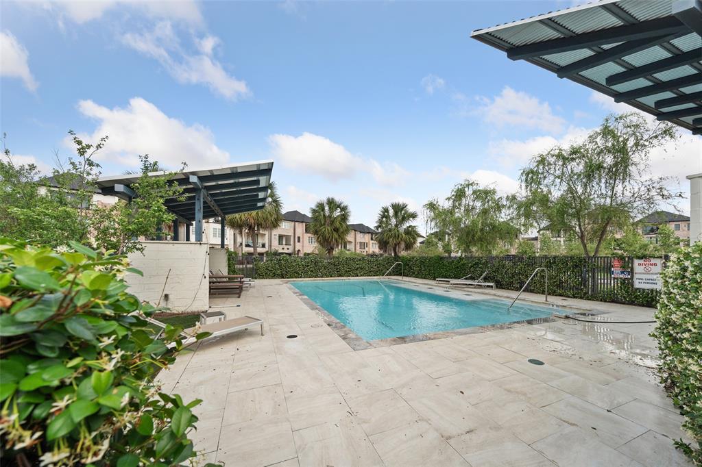 6006 Cottage Grove Lake Drive