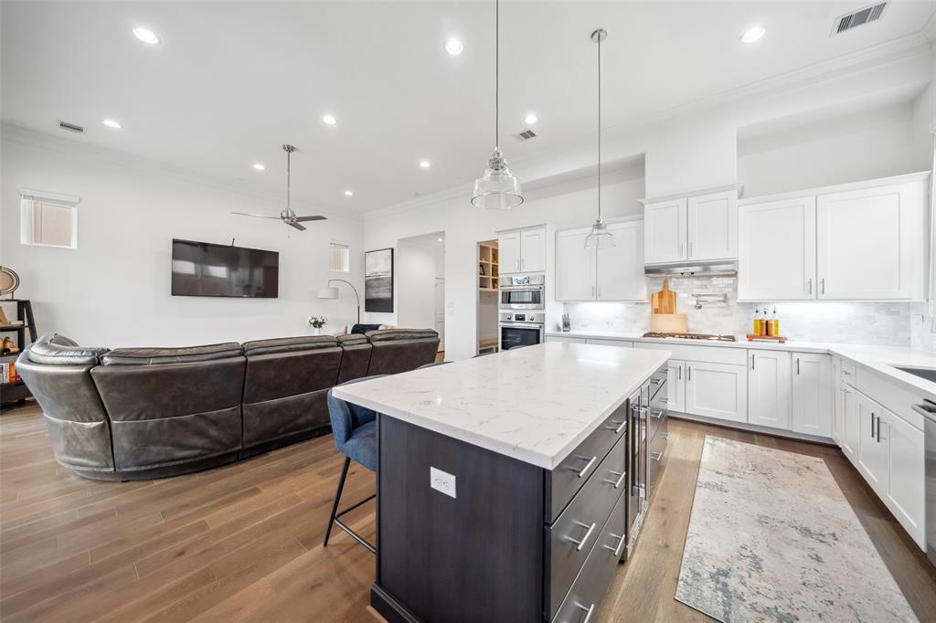 6006 Cottage Grove Lake Drive
