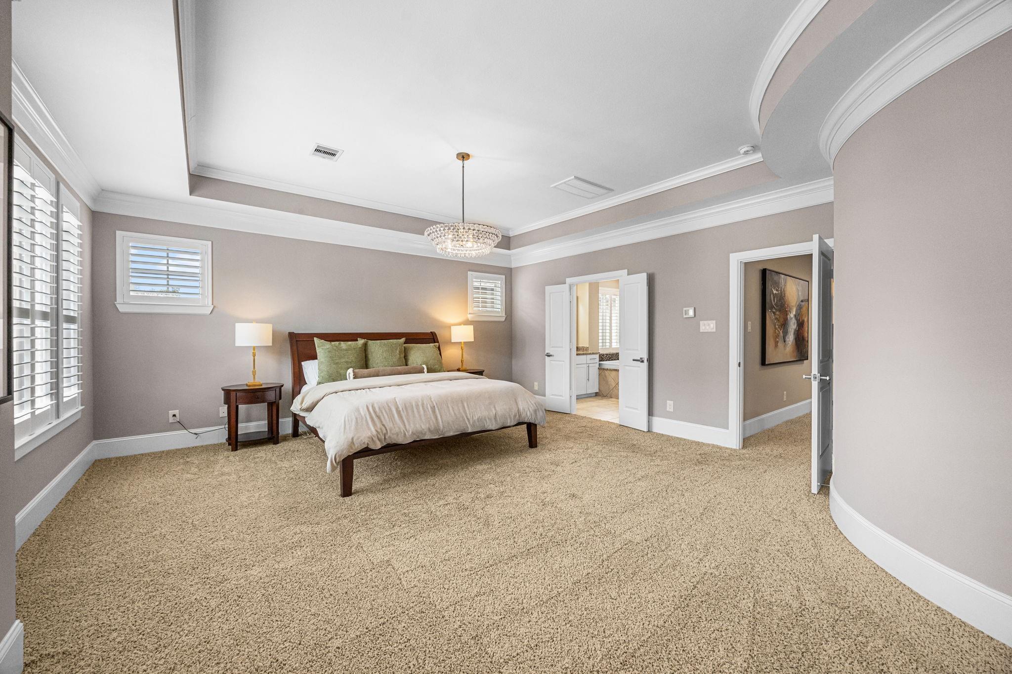 8413 Moritz Green