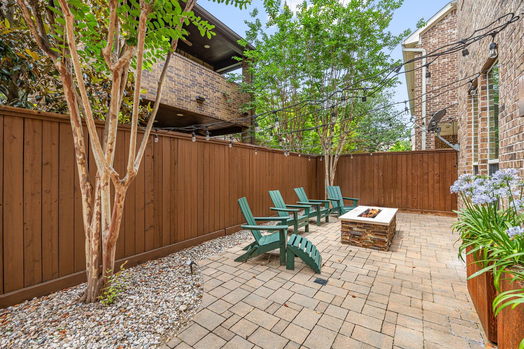 8413 Moritz Green