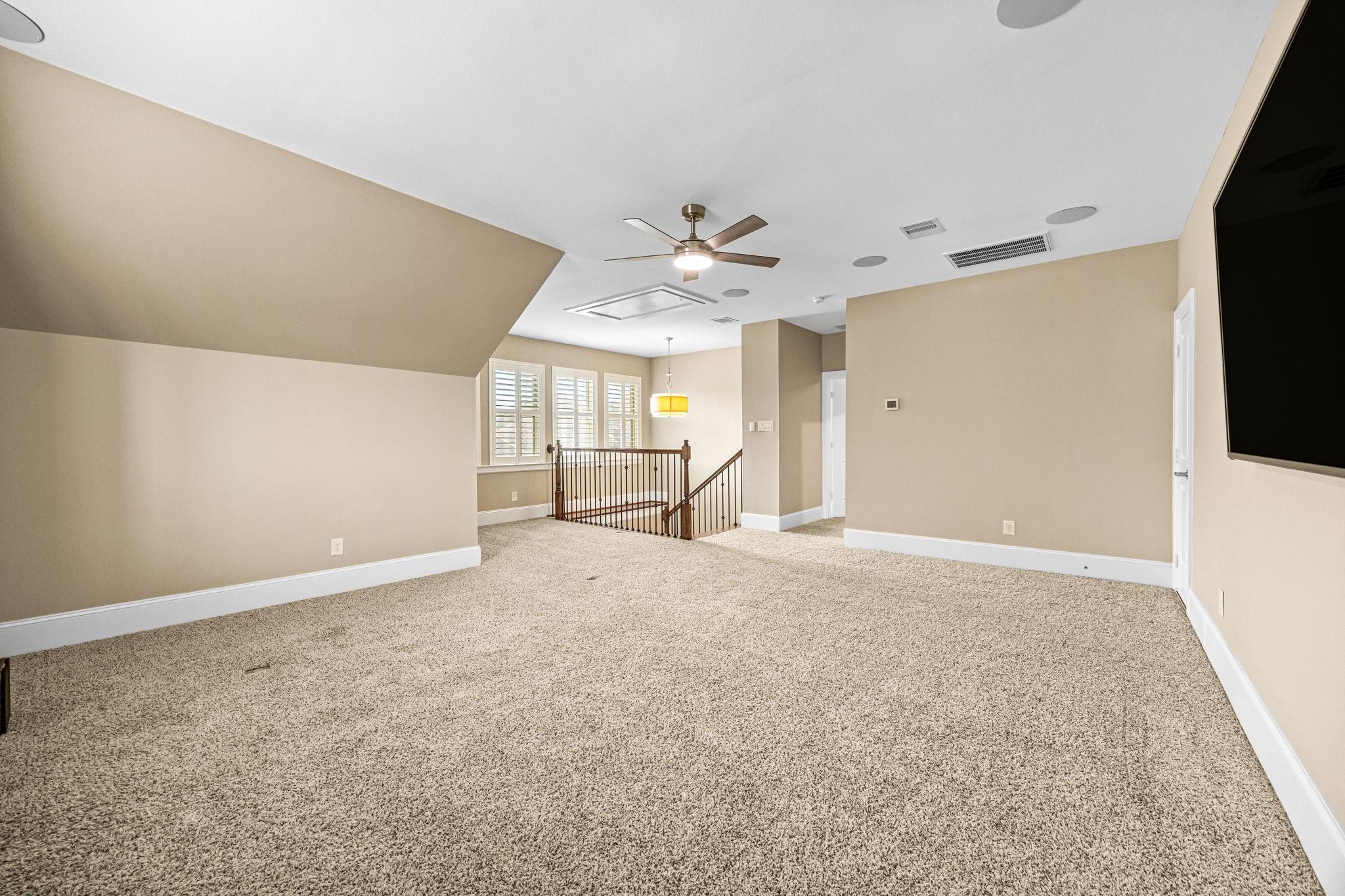 8413 Moritz Green