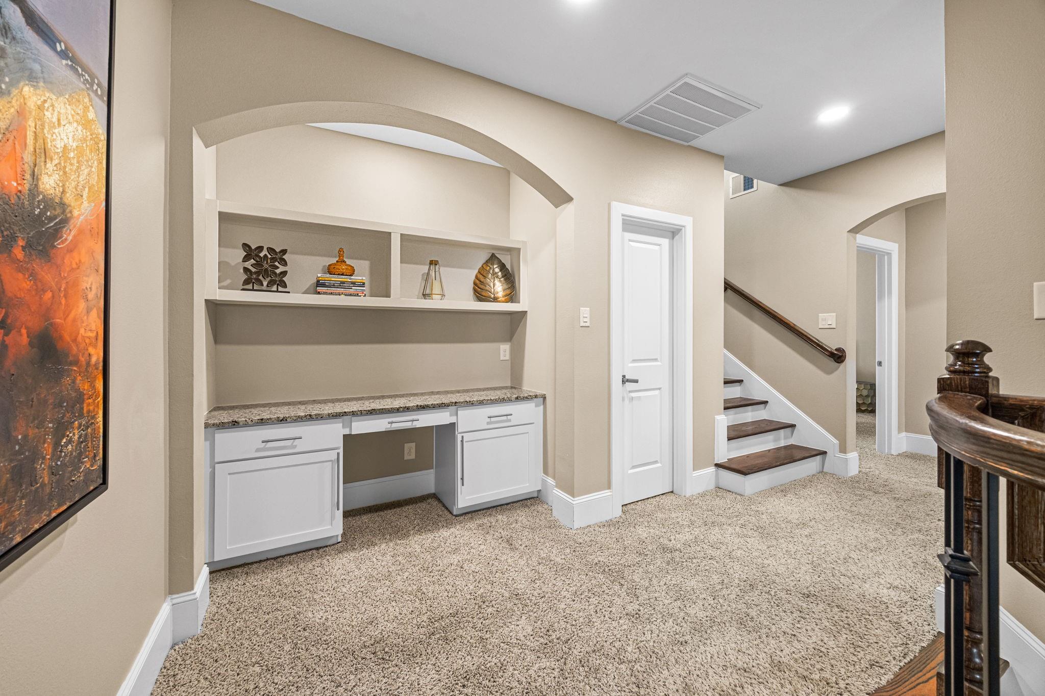 8413 Moritz Green