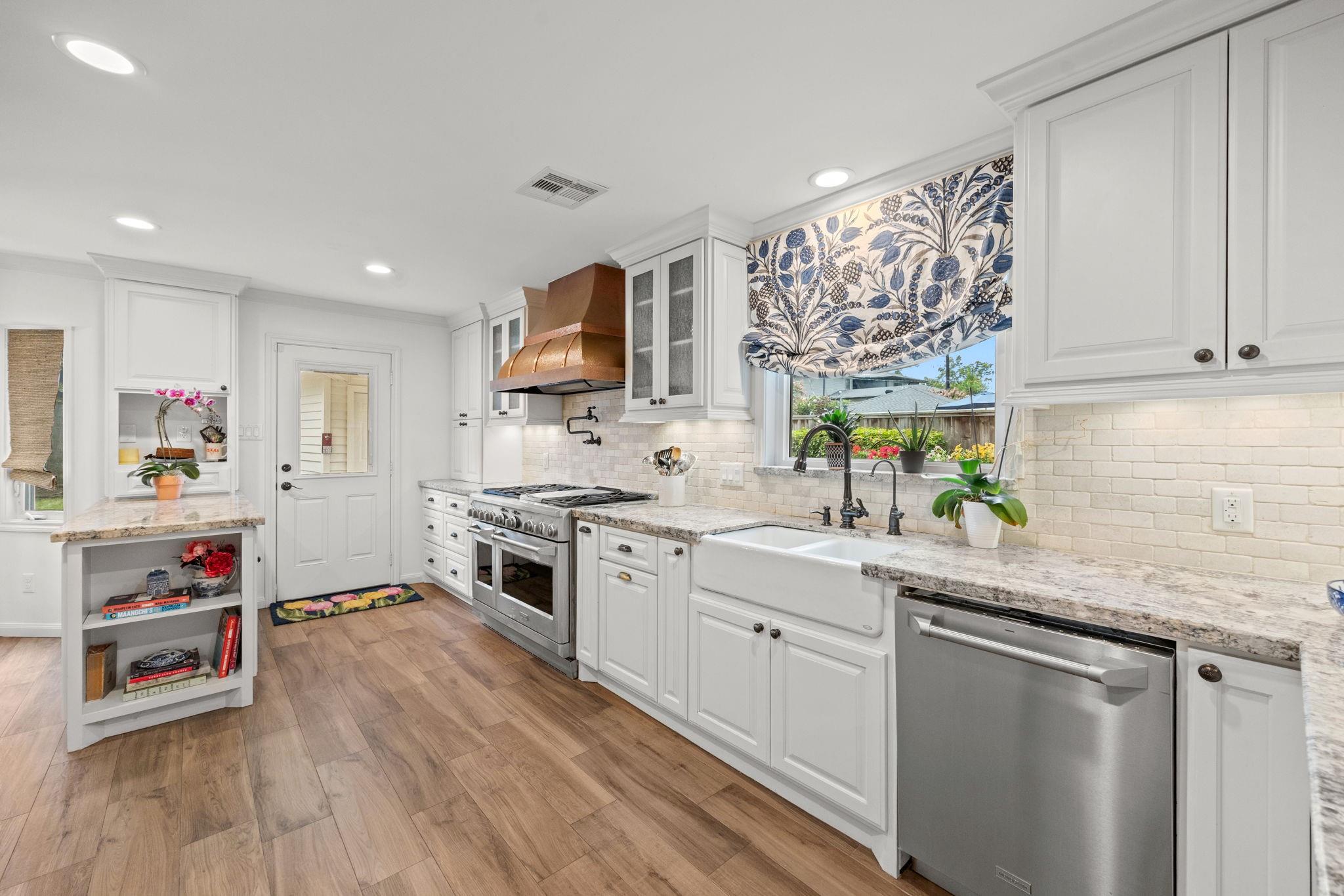 14443 Twisted Oak Lane