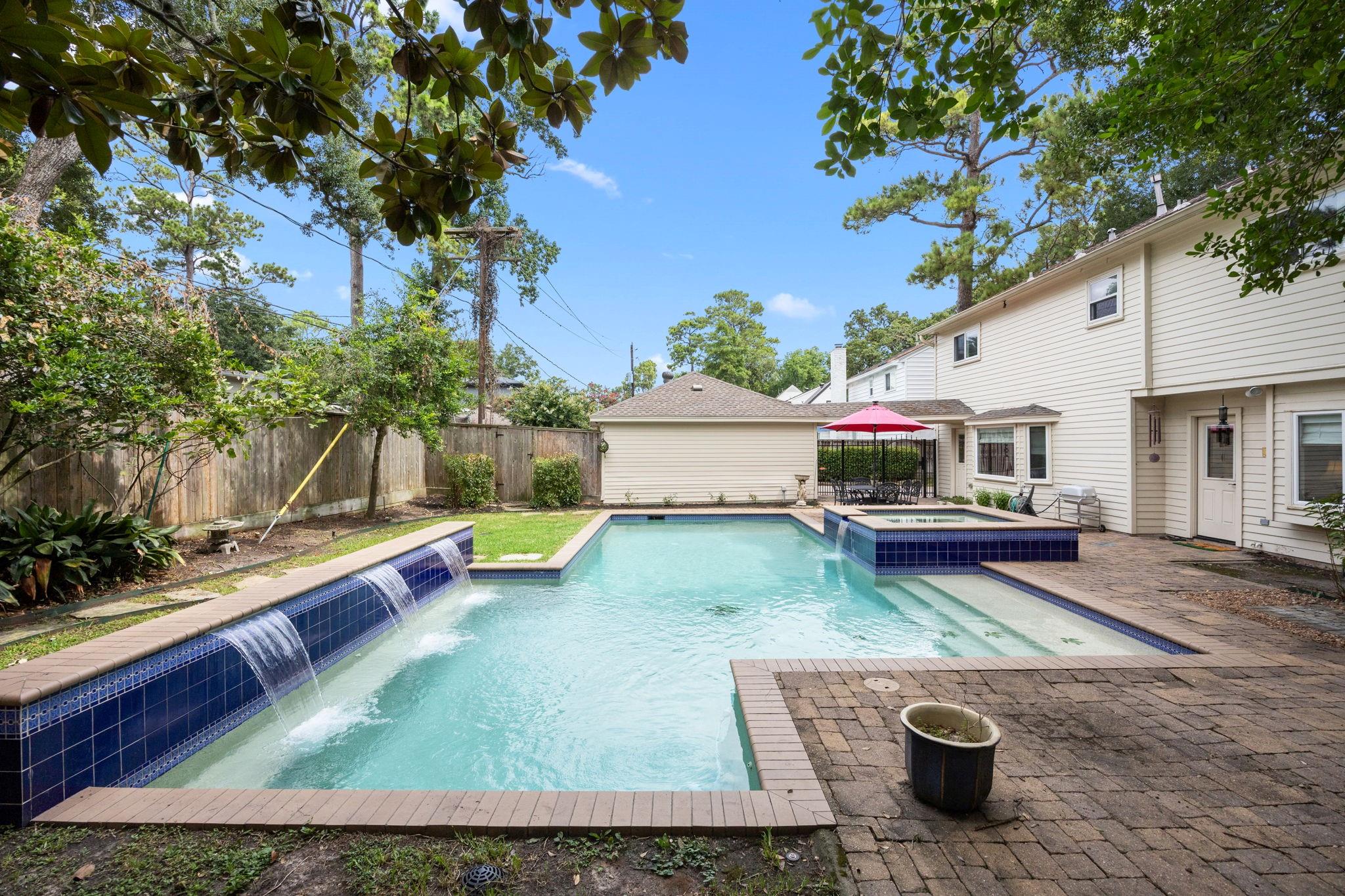 14443 Twisted Oak Lane
