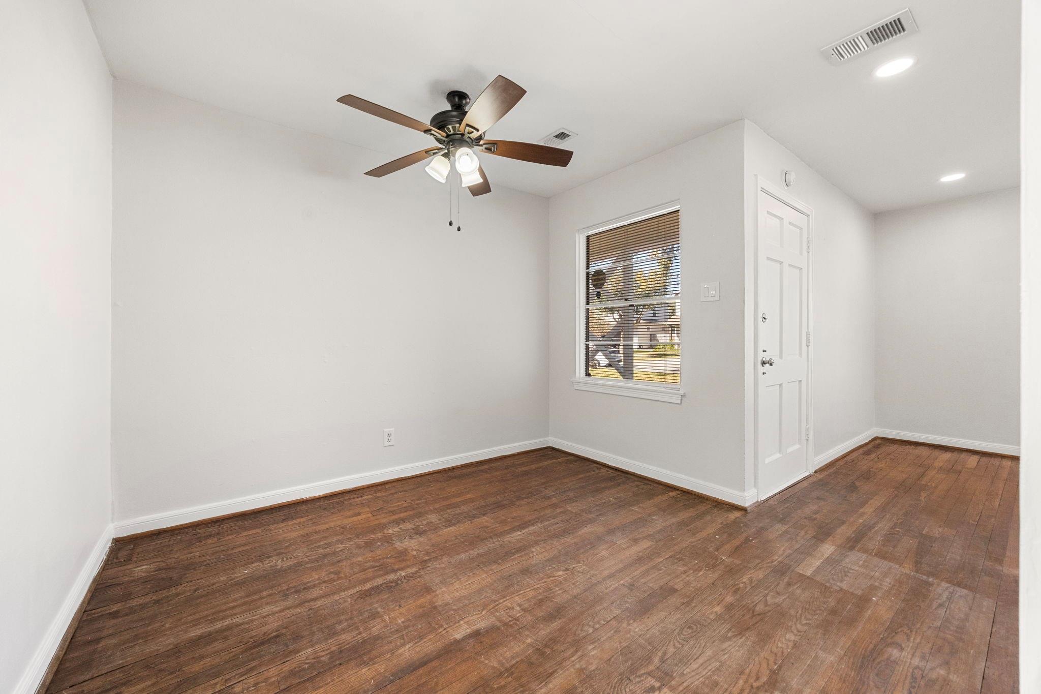 6711 Schiller Street