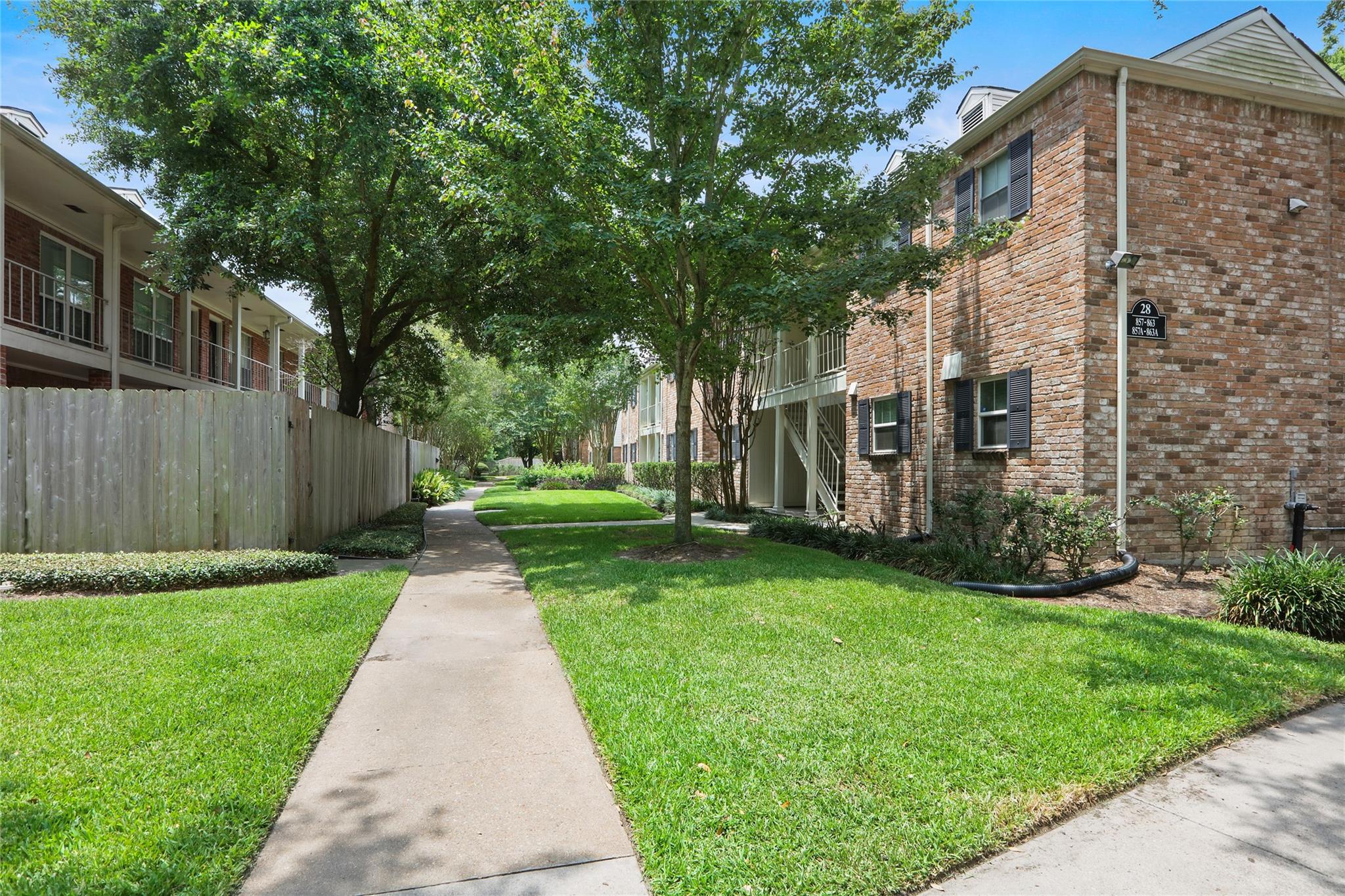 857 Wax Myrtle Lane # 4