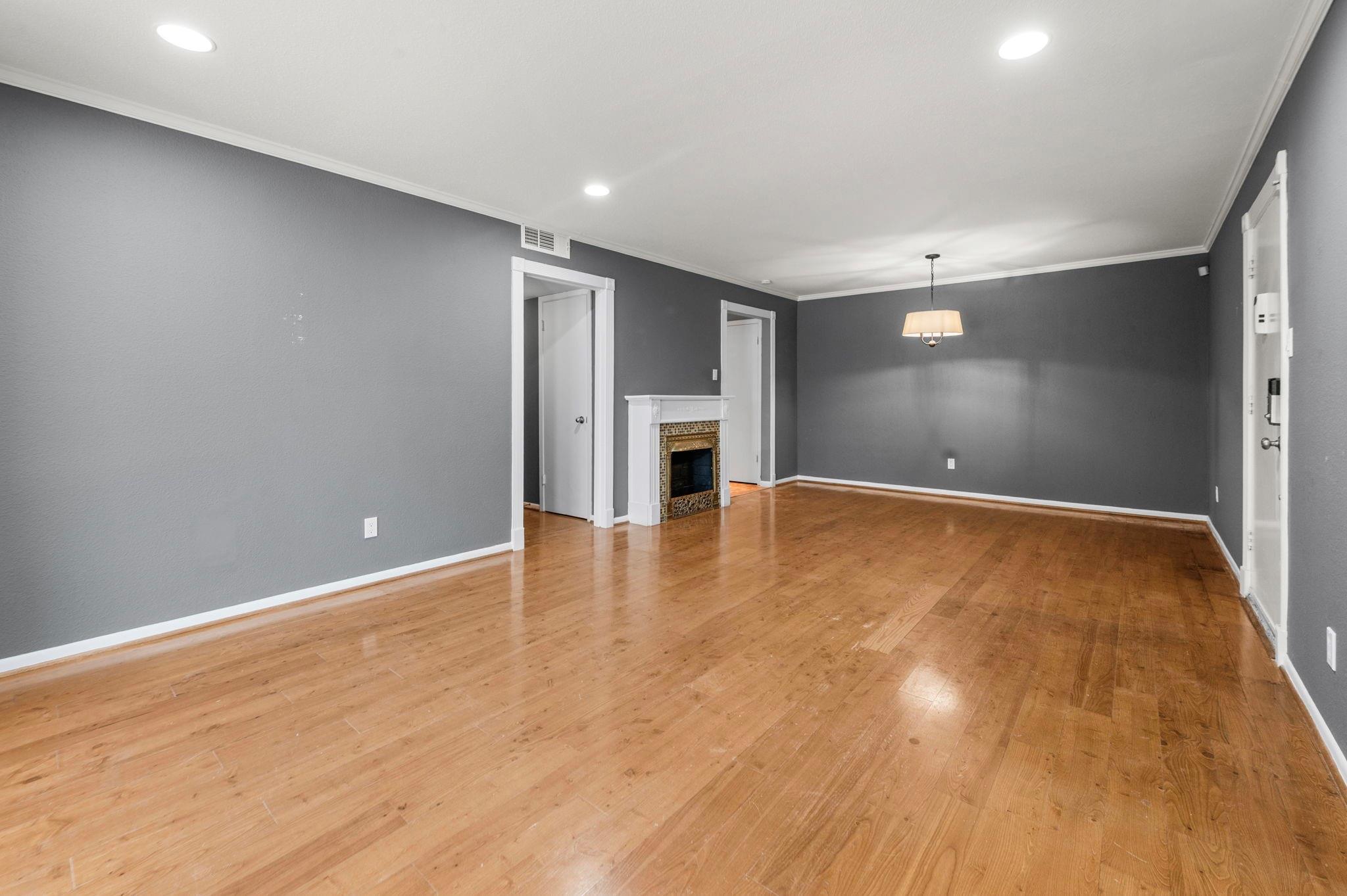 7575 Katy Freeway # 18