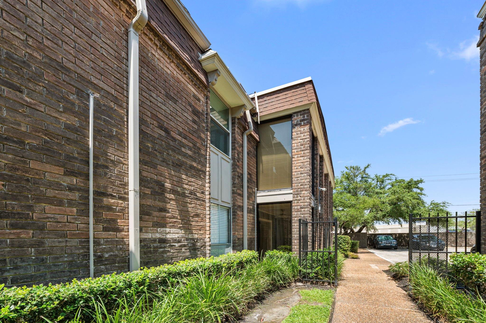 7575 Katy Freeway # 18