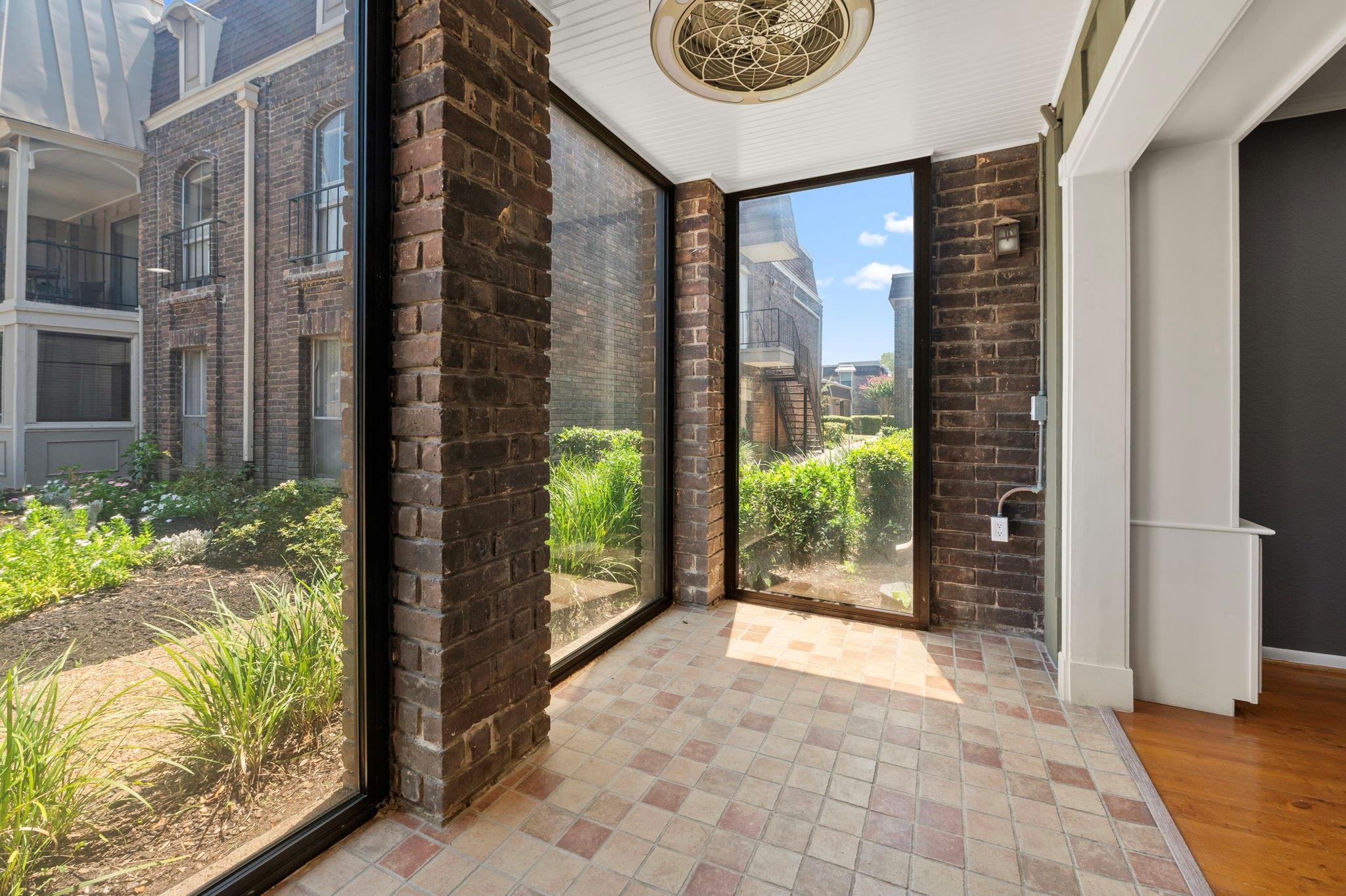 7575 Katy Freeway # 18