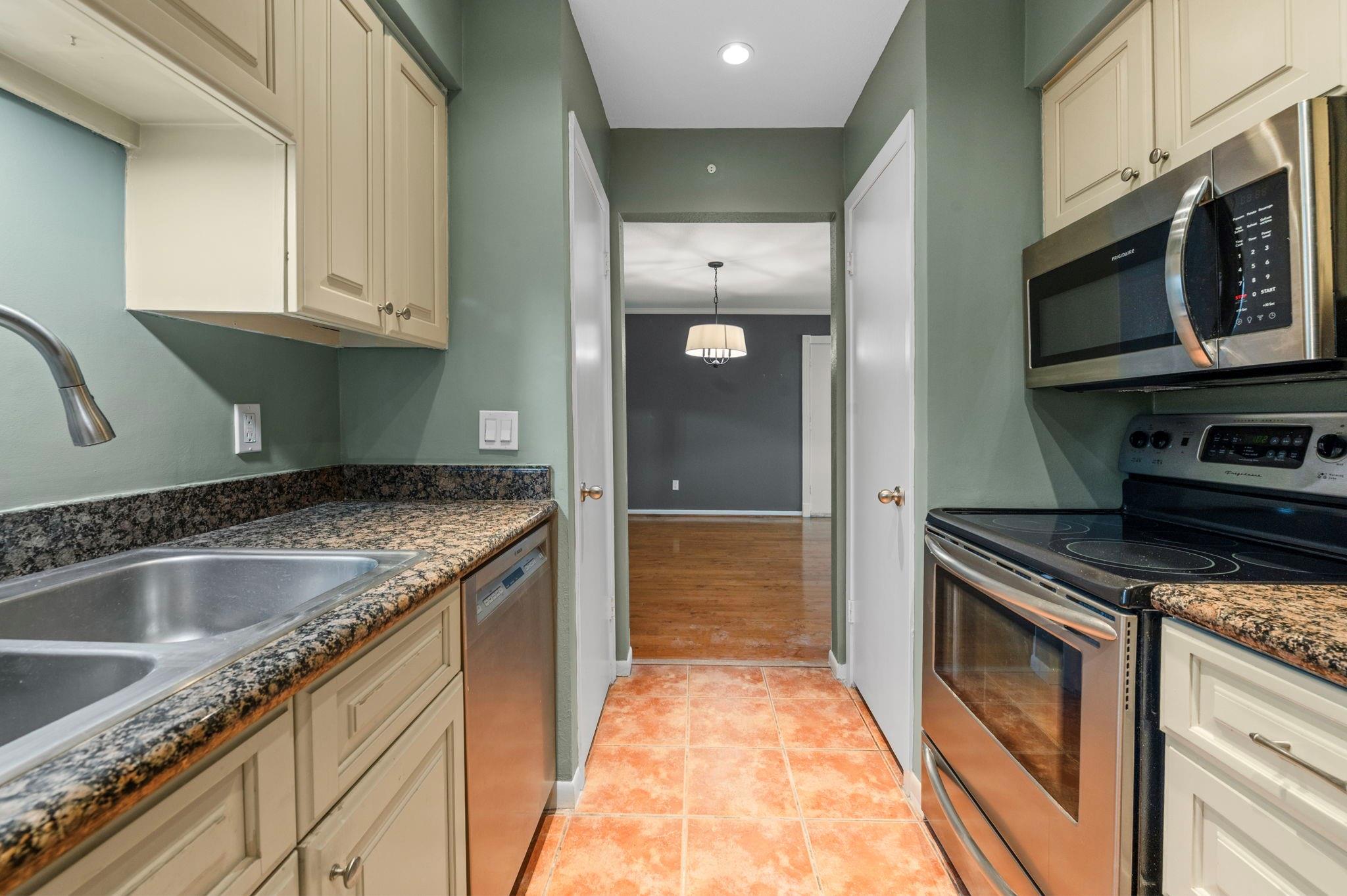 7575 Katy Freeway # 18