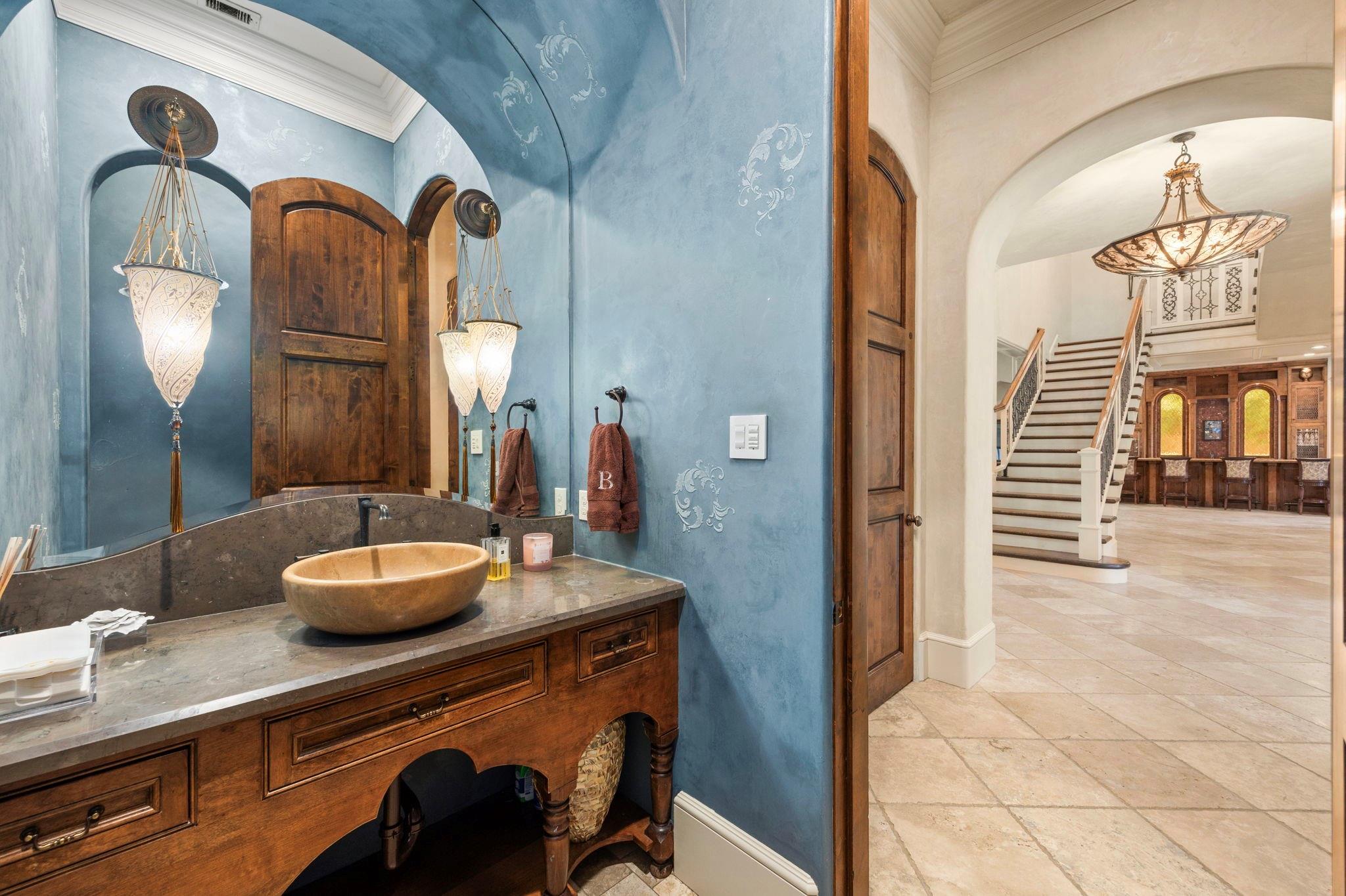 5550 Candlewood Drive