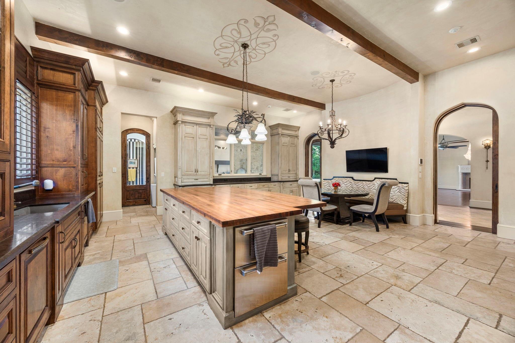 5550 Candlewood Drive