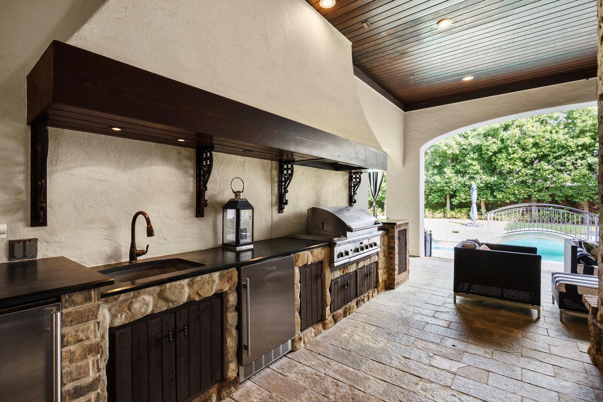 5550 Candlewood Drive