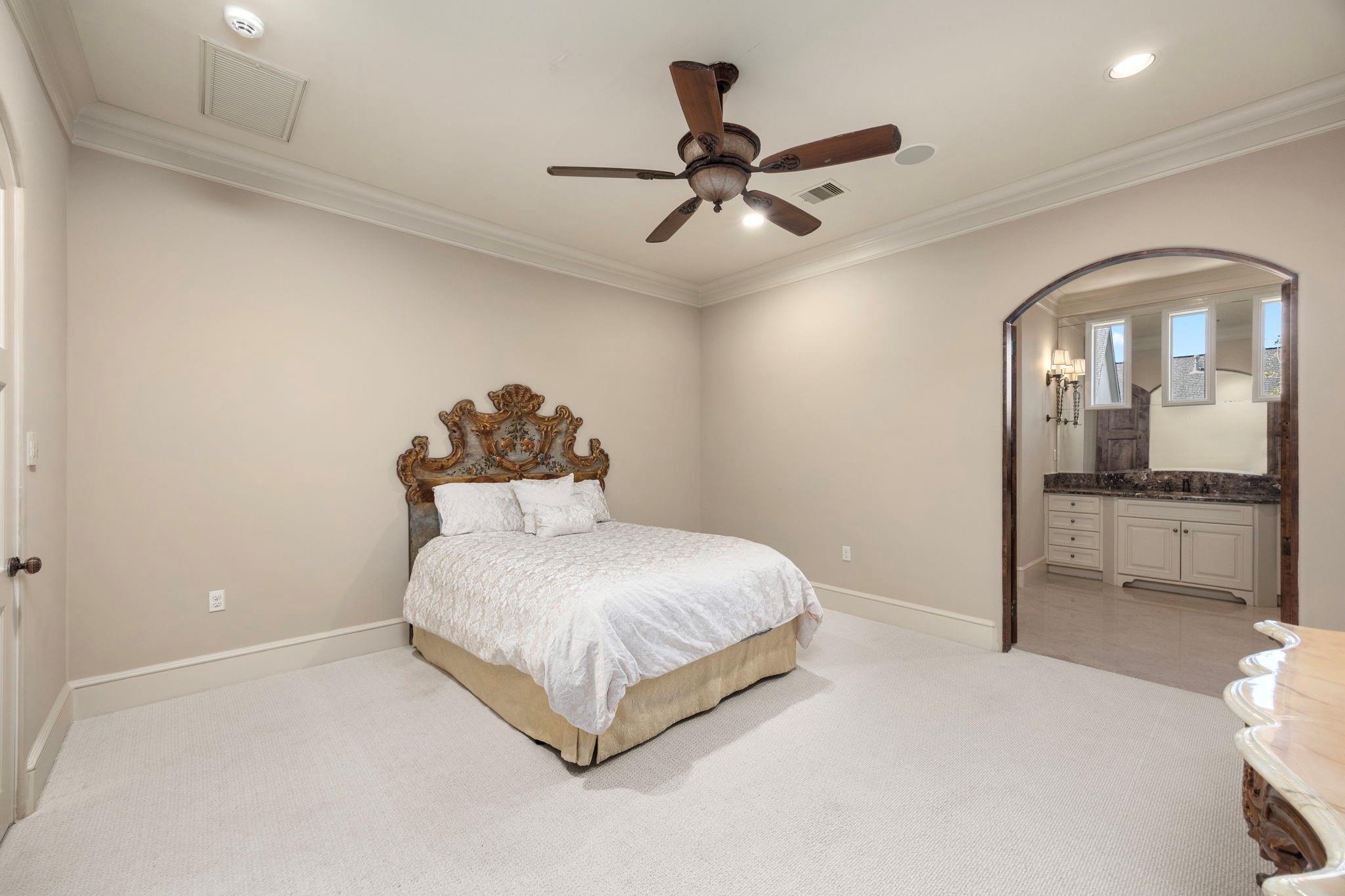 5550 Candlewood Drive