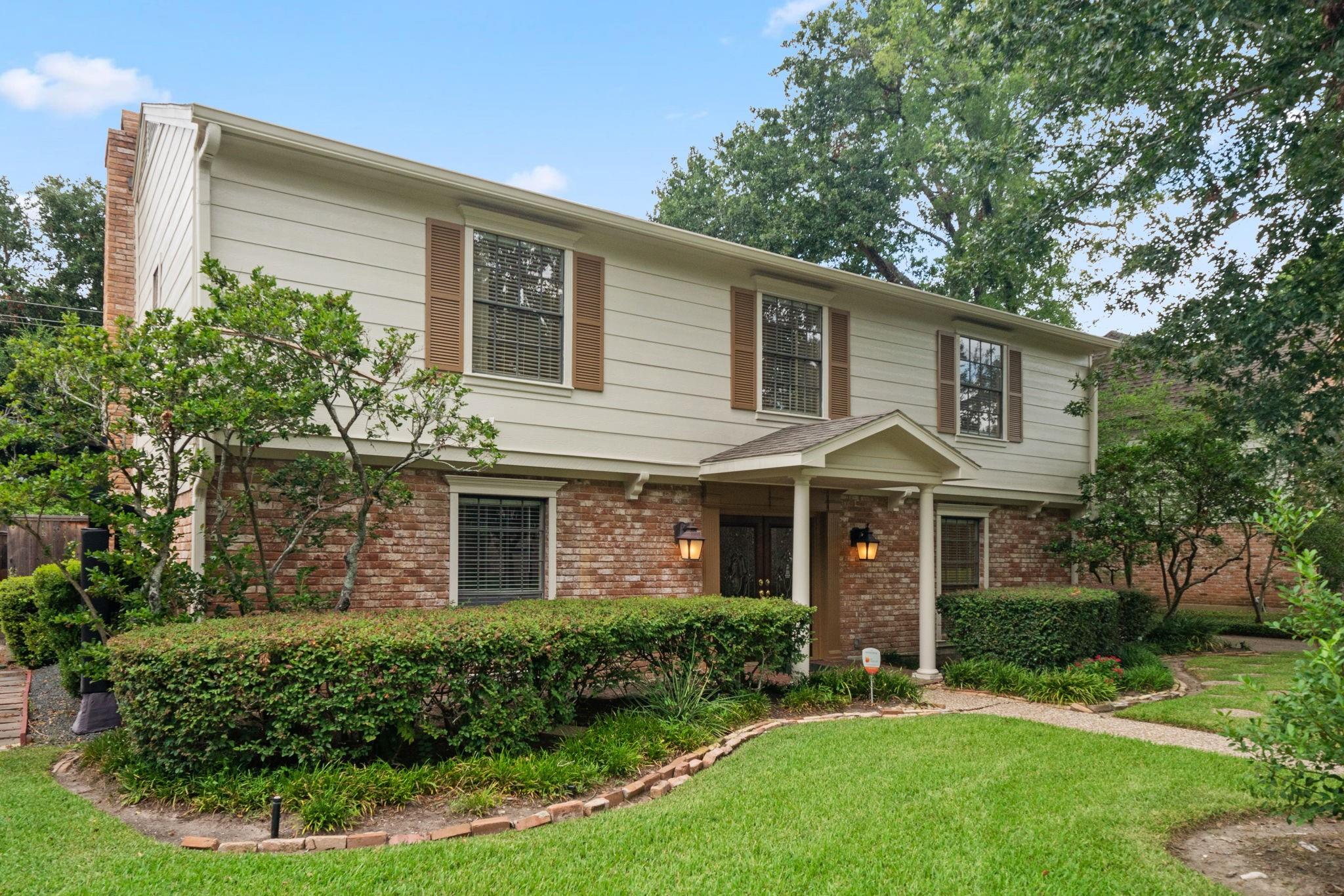 527 Briar Knoll Drive