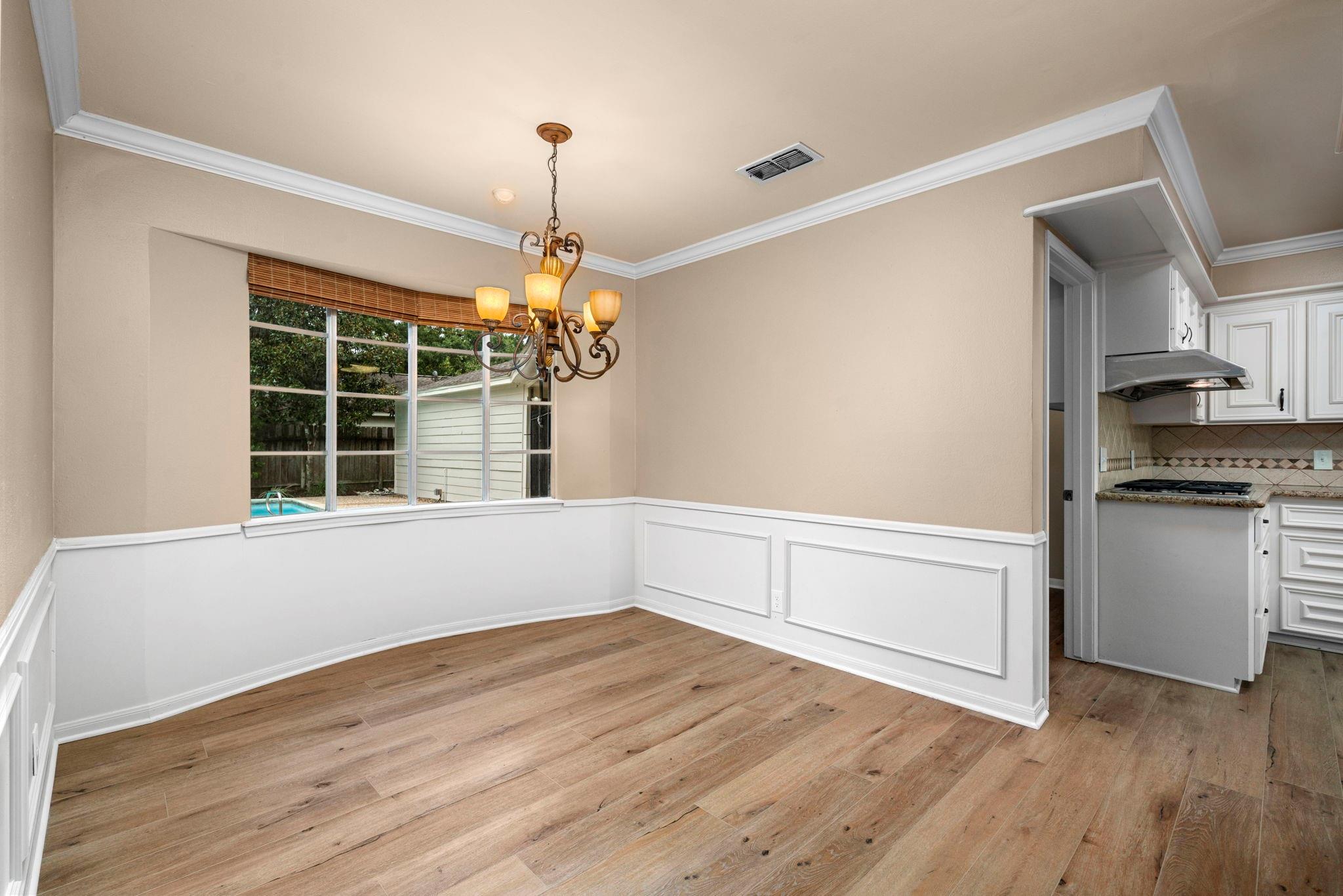527 Briar Knoll Drive