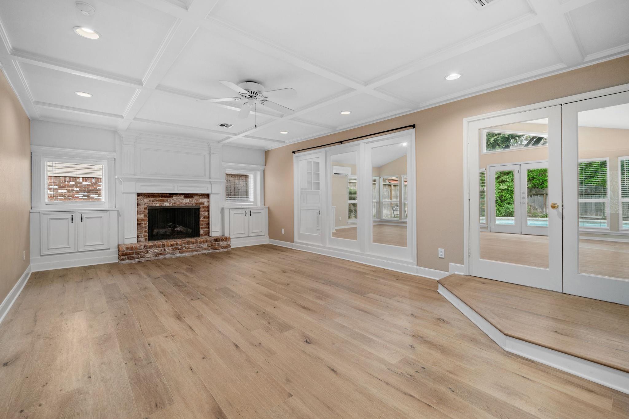 527 Briar Knoll Drive