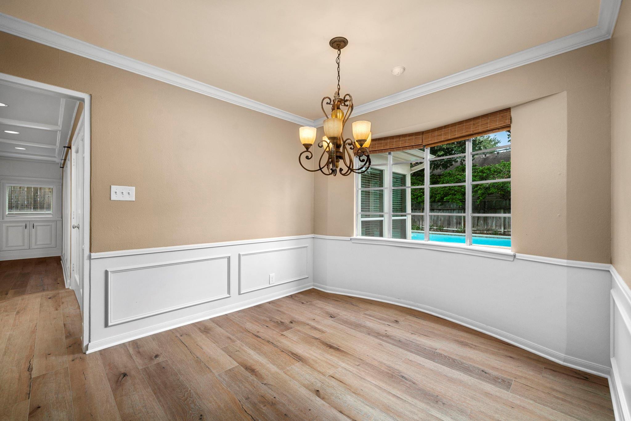 527 Briar Knoll Drive