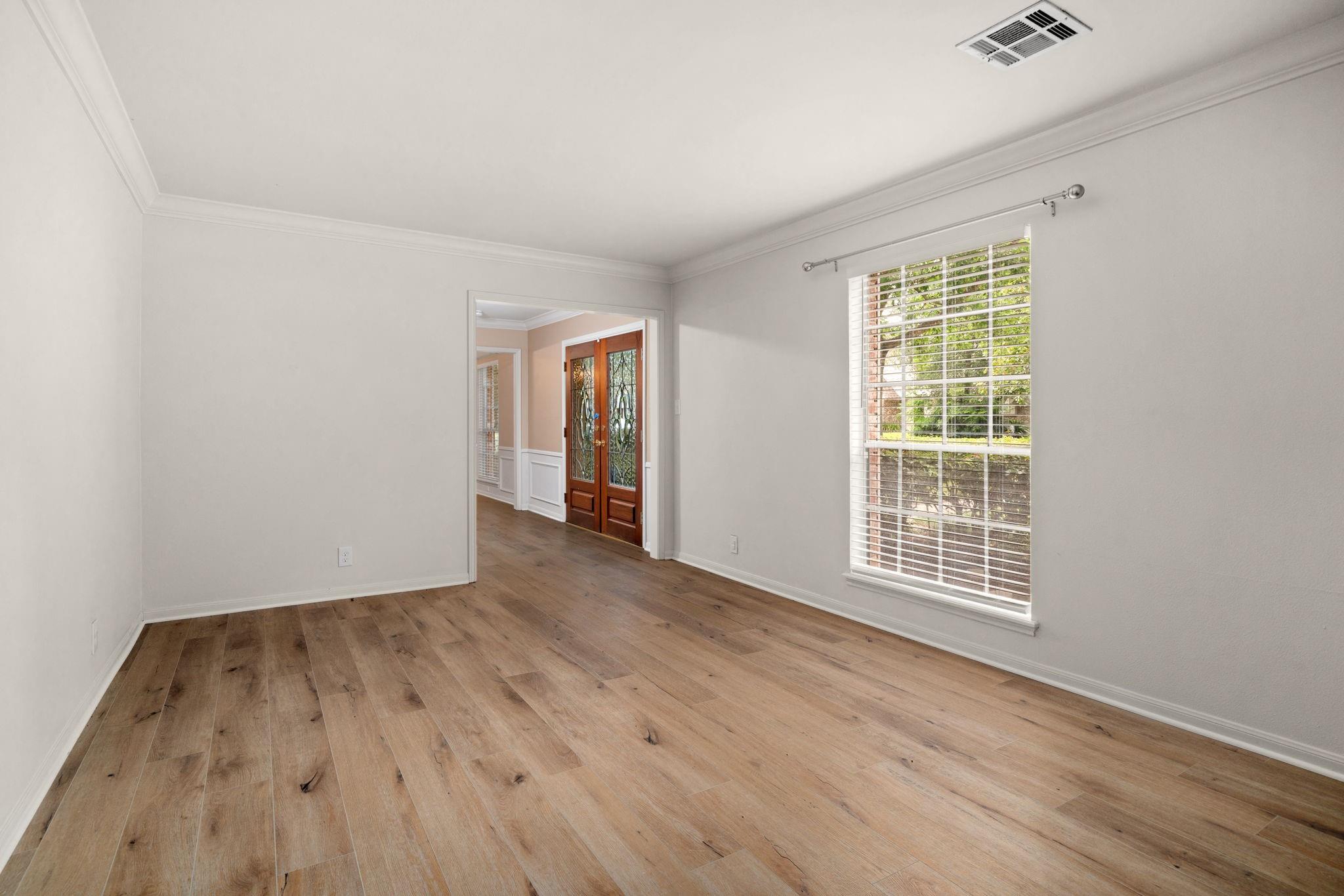 527 Briar Knoll Drive