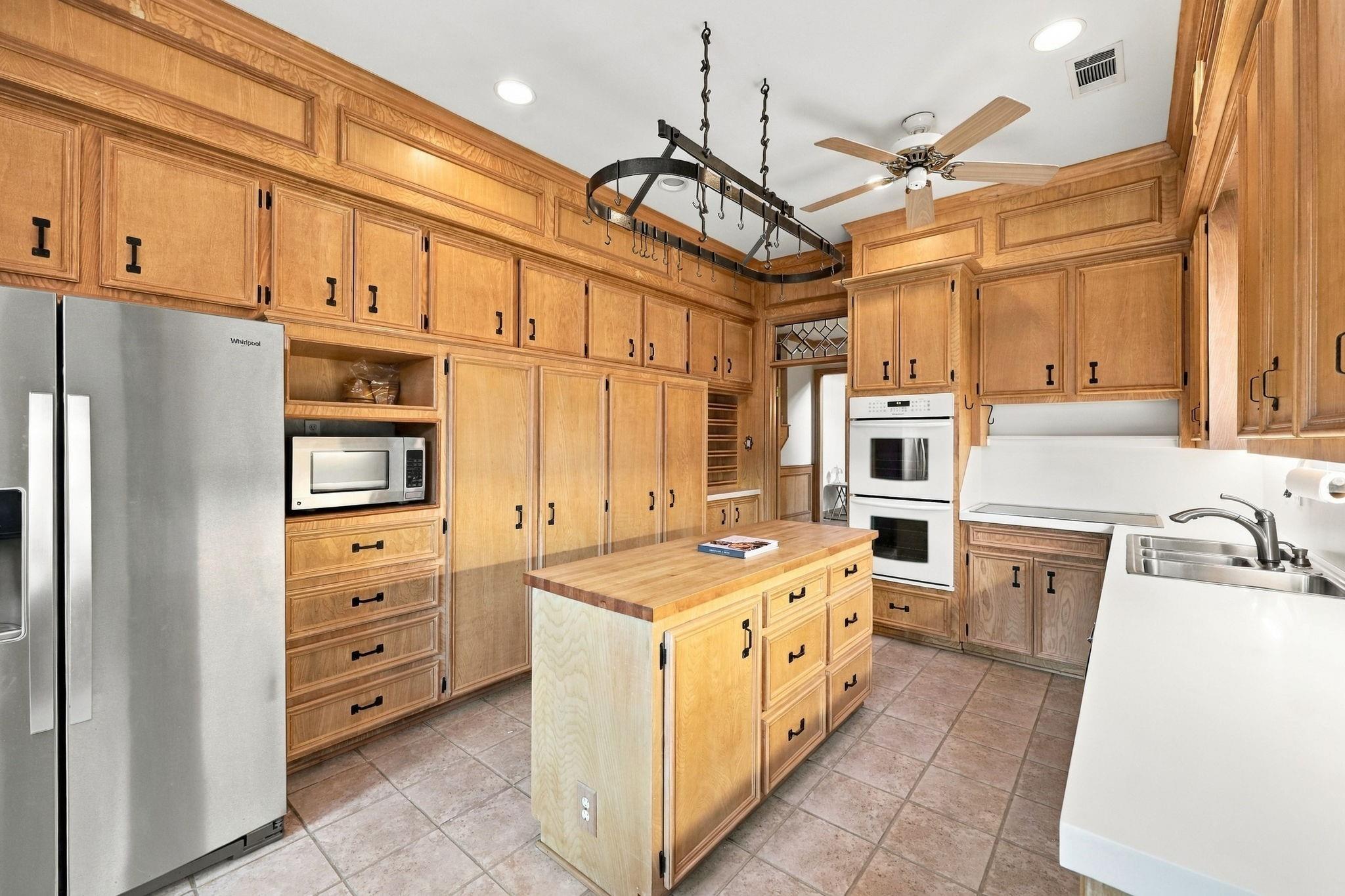 9507 Bayou Brook Street