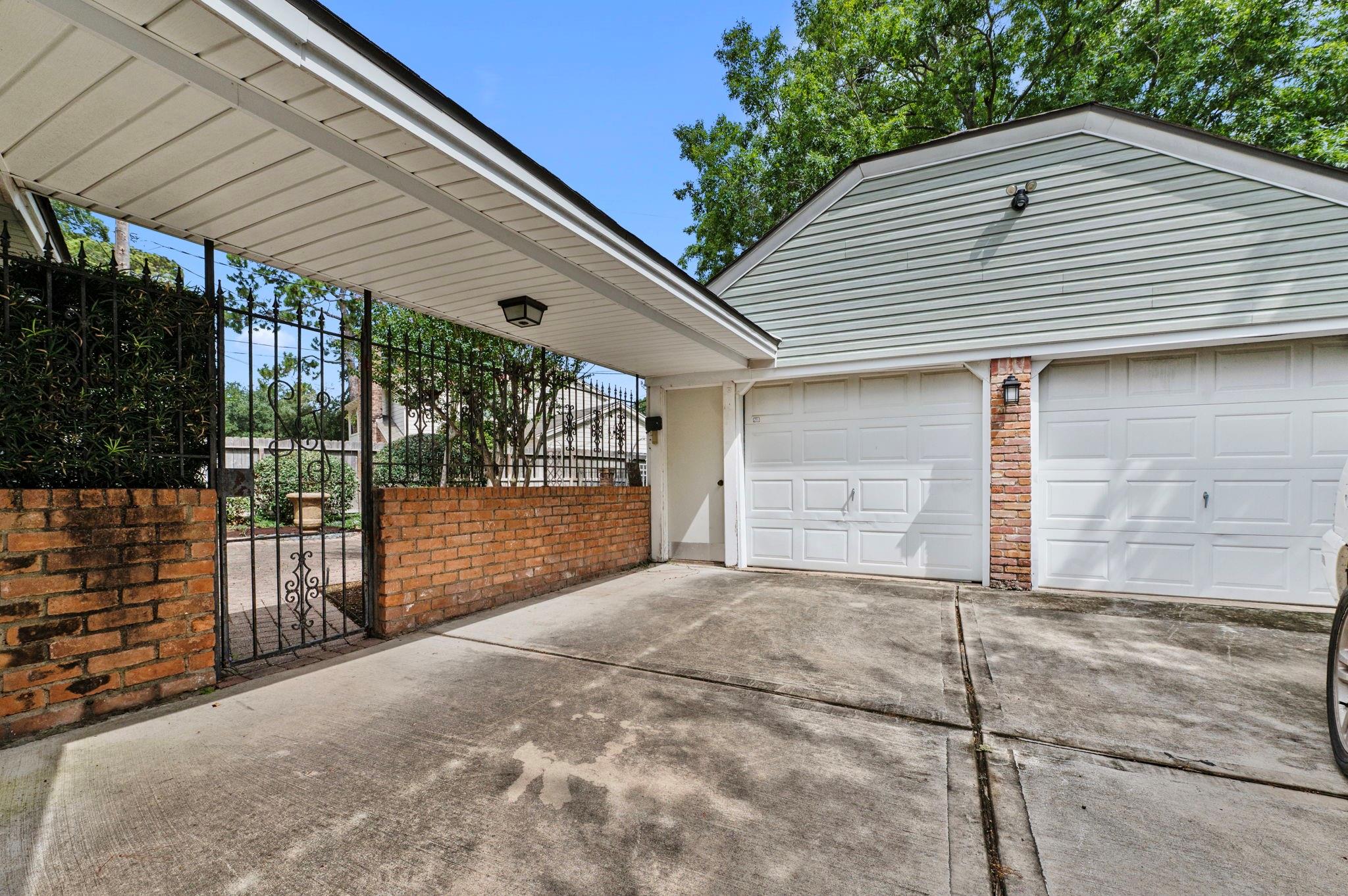 14302 Apple Tree Road