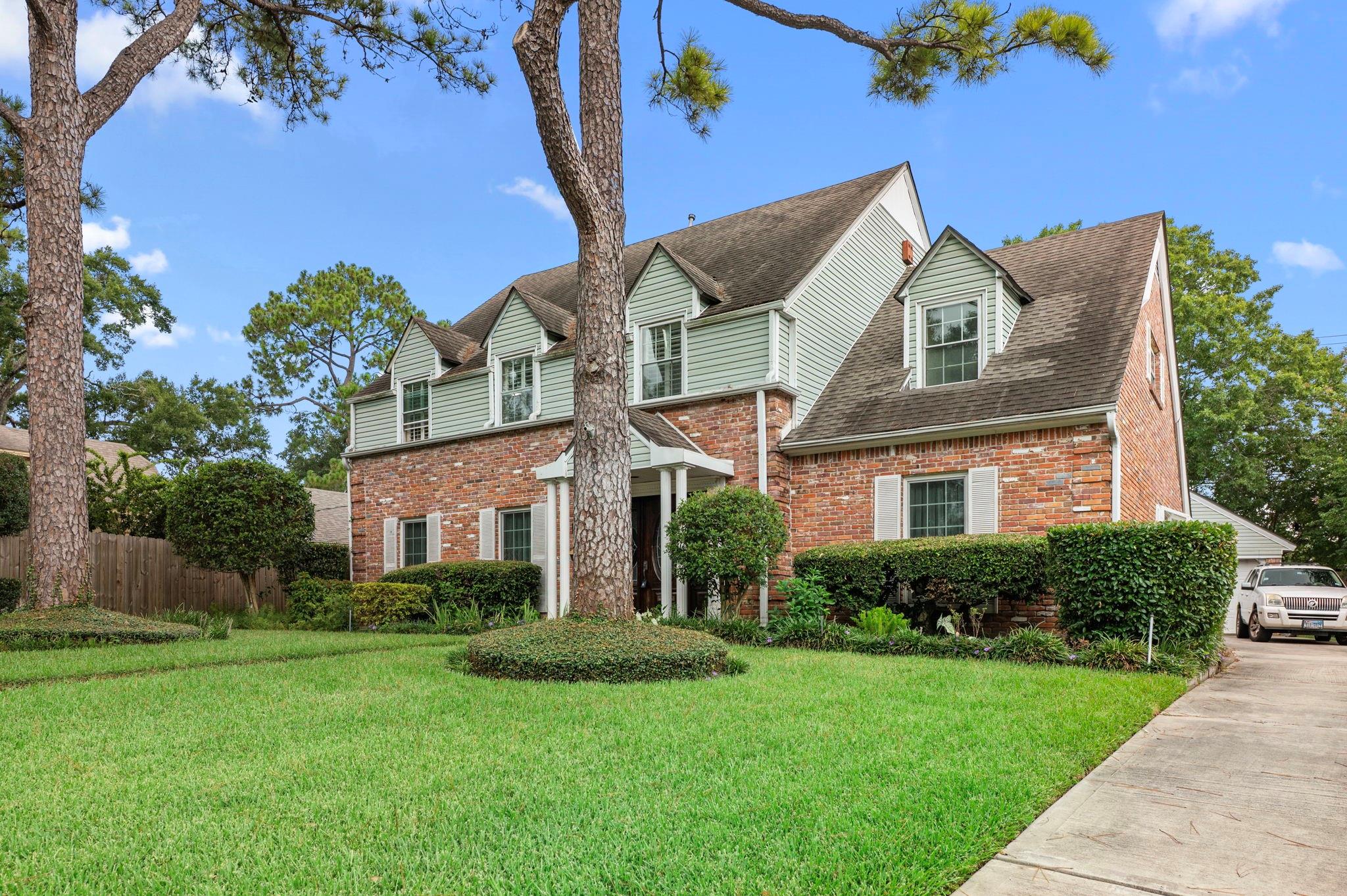 14302 Apple Tree Road