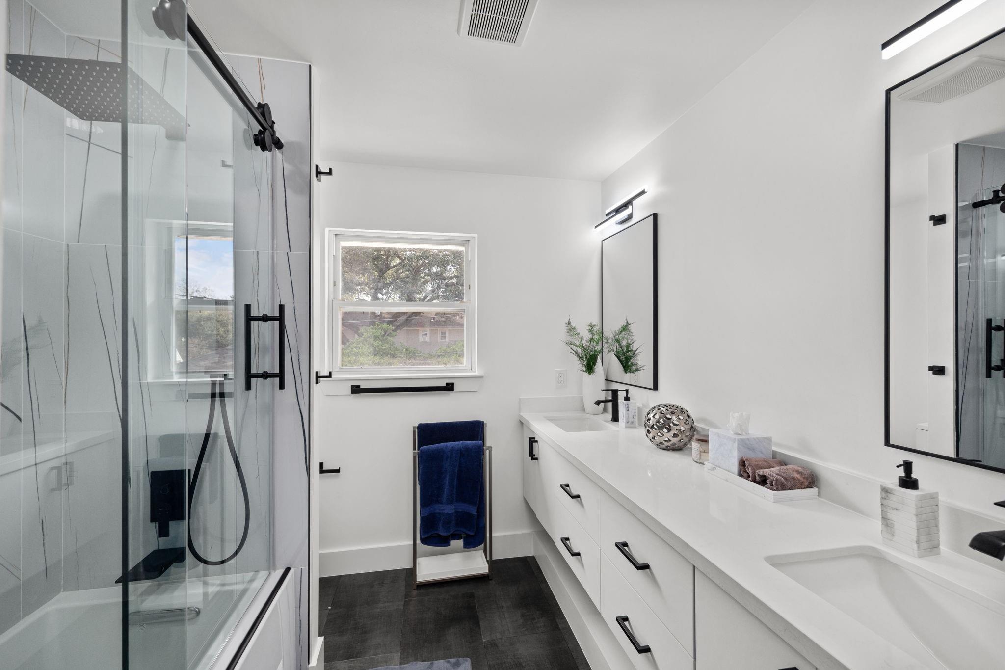 827 Thicket Lane, Houston